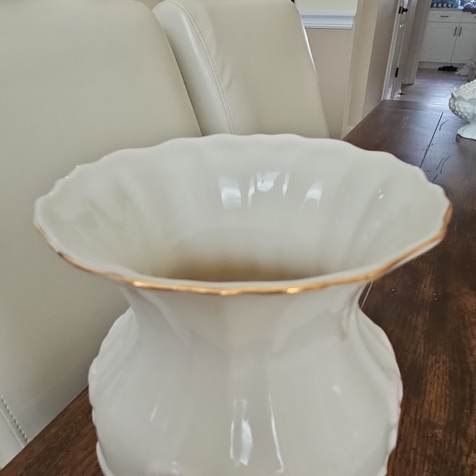 Belleek Georgian Shell Porcelain Vase 8 in White Pink Accent MPN 2270