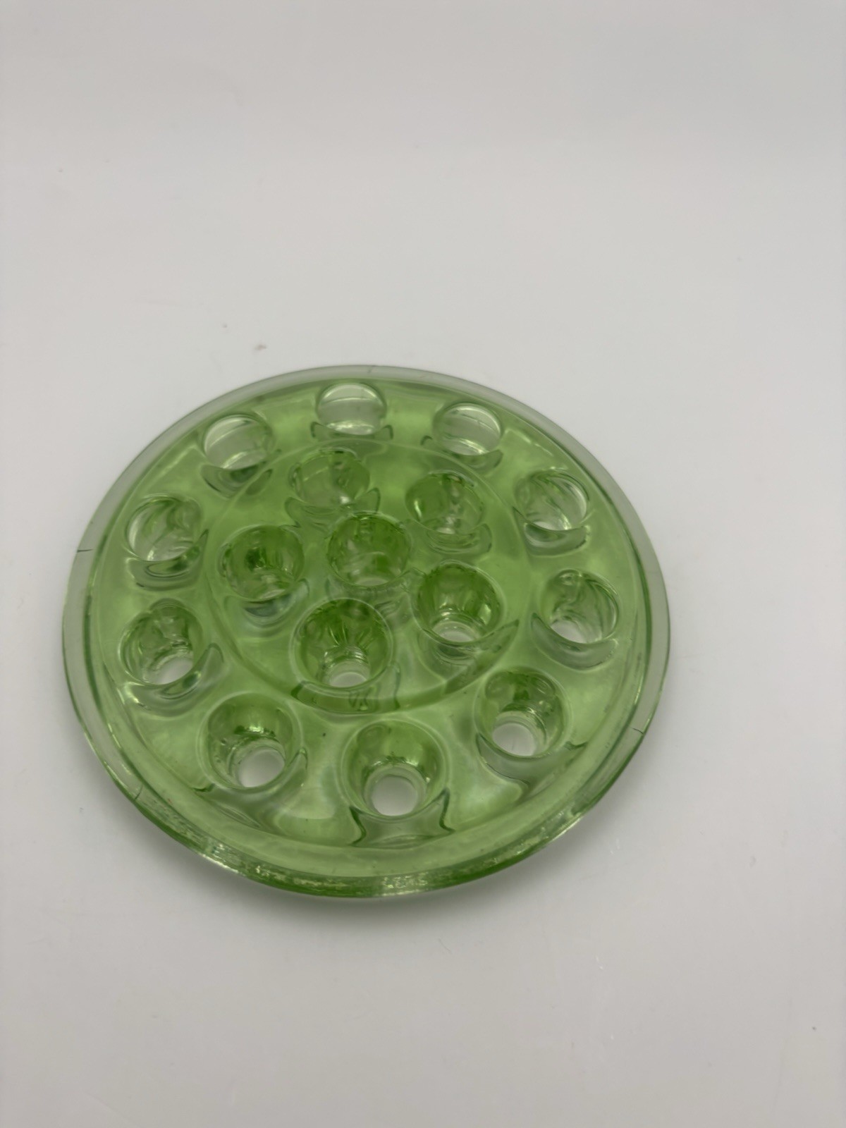 Vintage LE Smith Green Glass Star 16 Hole Domed Flower Frog Depression Uranium