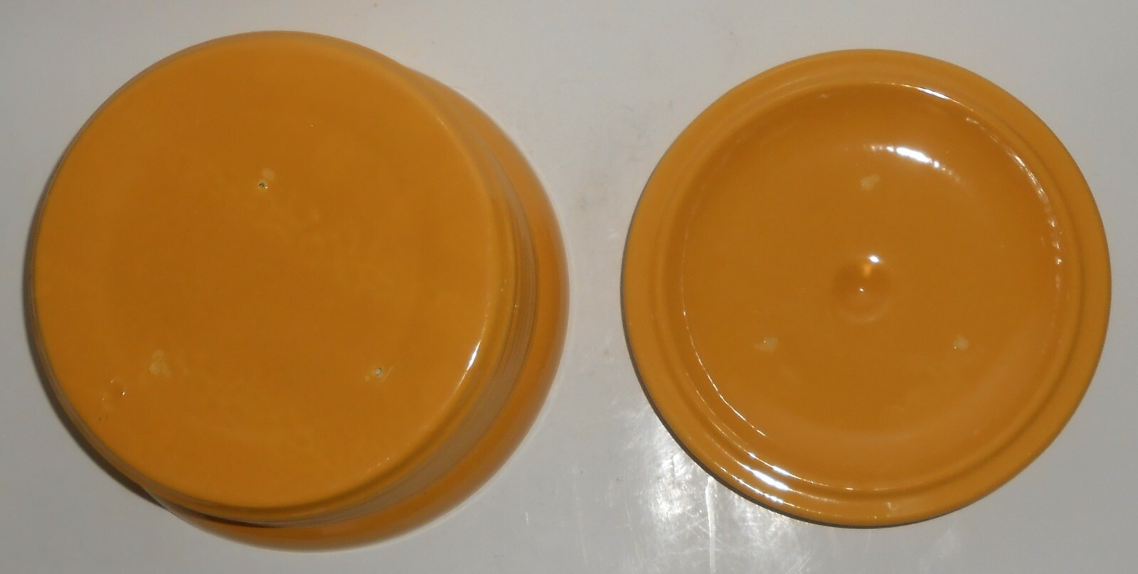 Bauer Pottery Ring Ware Yellow 8.5/8” Casserole w/Rack