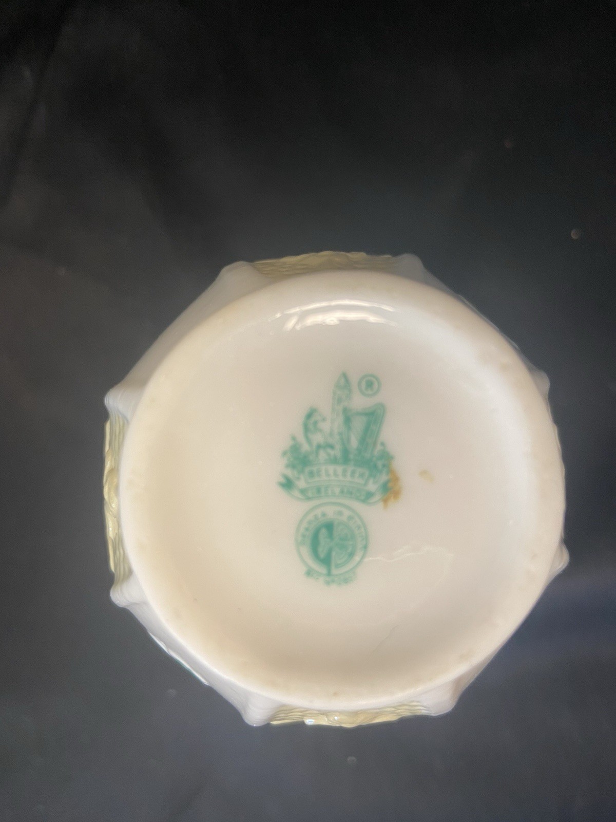 VTG Belleek Shamrock Double Handle 5 5/16″ Vase Green 6th Mark 1965-1980 Ireland