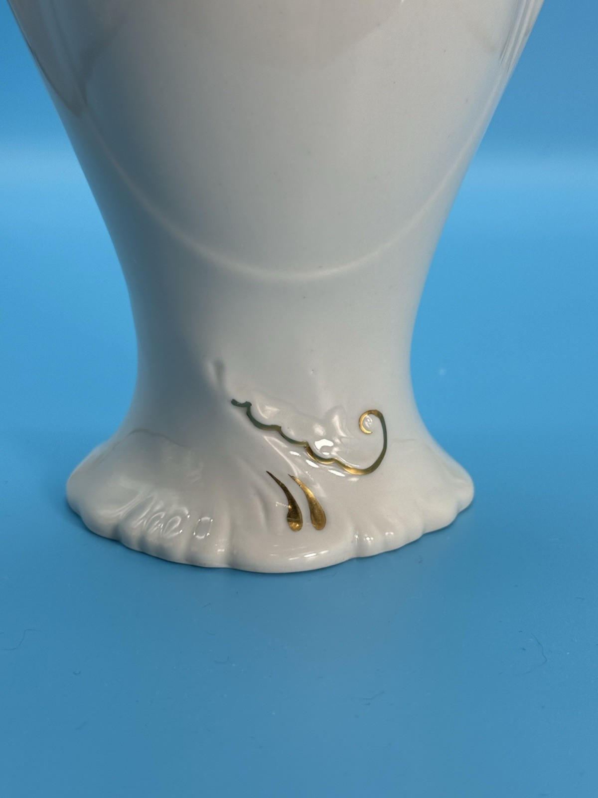 VINTAGE Glazur Porcelain Vase Ukraine Handmade Pink Roses Gold Gilt Decor