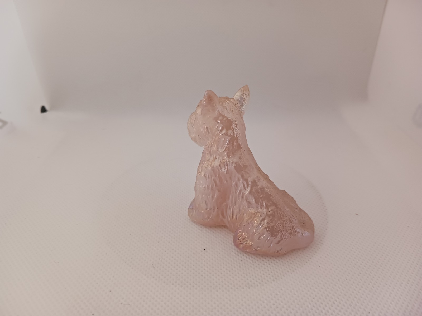 Boyd Art Glass Duke the Scottie – Rose Blush Carnival – produced on 4-29-2004
