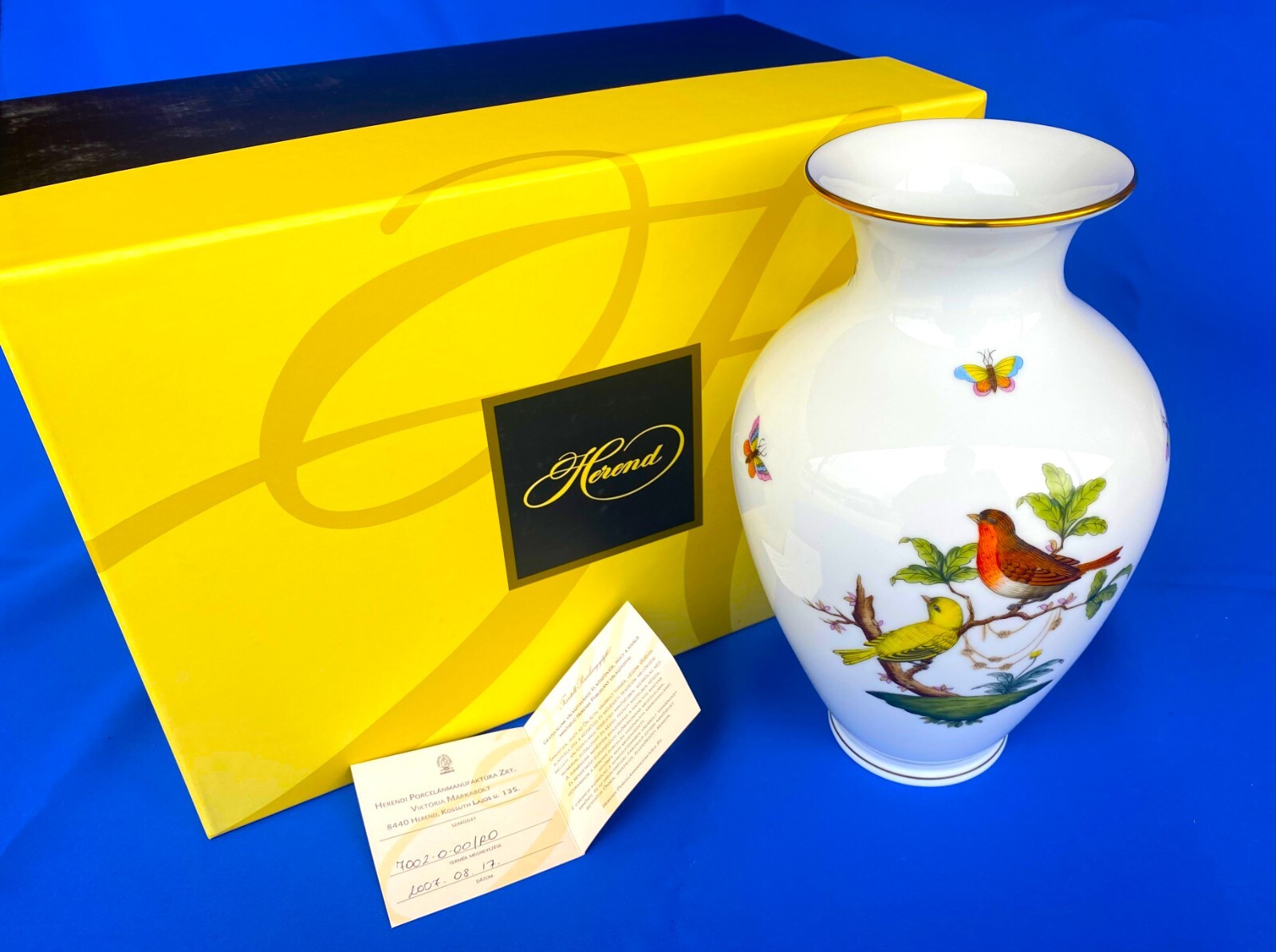HEREND PORCELAIN HANDPAINTED ROTHSCHILD VASE WITH BOX 7002-0-00/RO NEW!!!