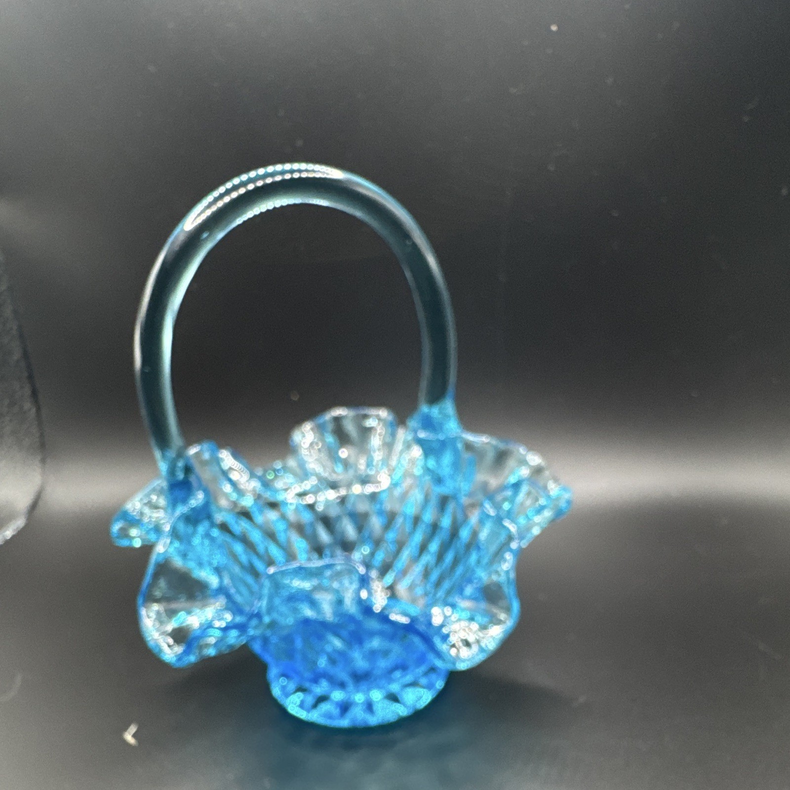 Can’t L E Smith peacock blue/glows with black light/ diamond point/APLIED HANDLE