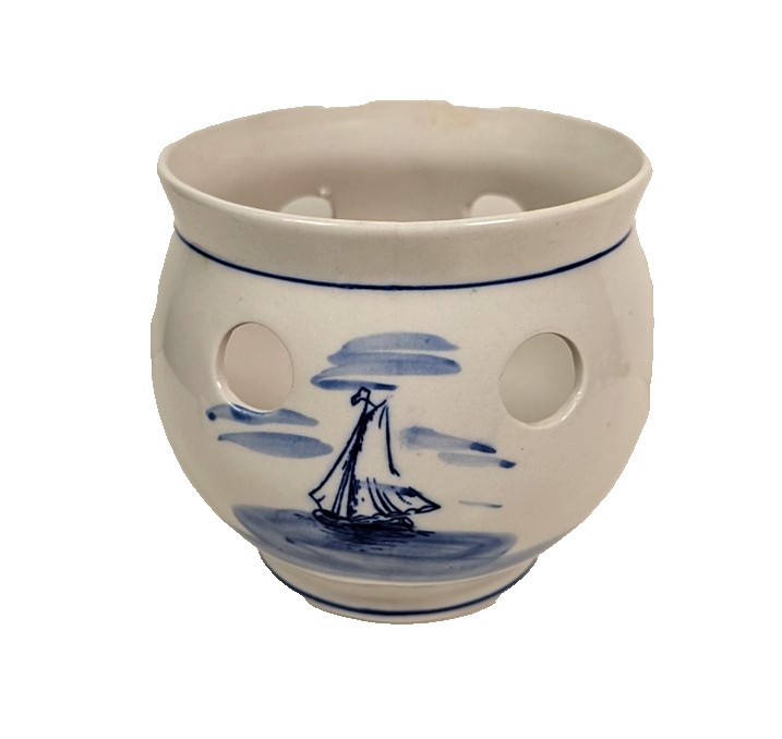 VTG Delft Blue Hand Painted Windmill Pot Made in Holland 4-1/2″ by 5 -1/2″