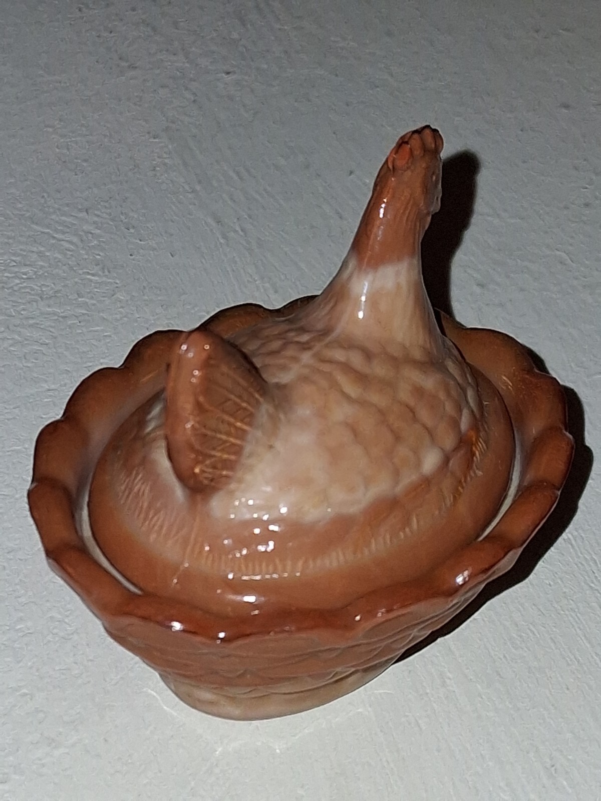1 Boyd Hen on Nest Salt Cellar MINI 2″ GLOWS Brown Cream Swirl