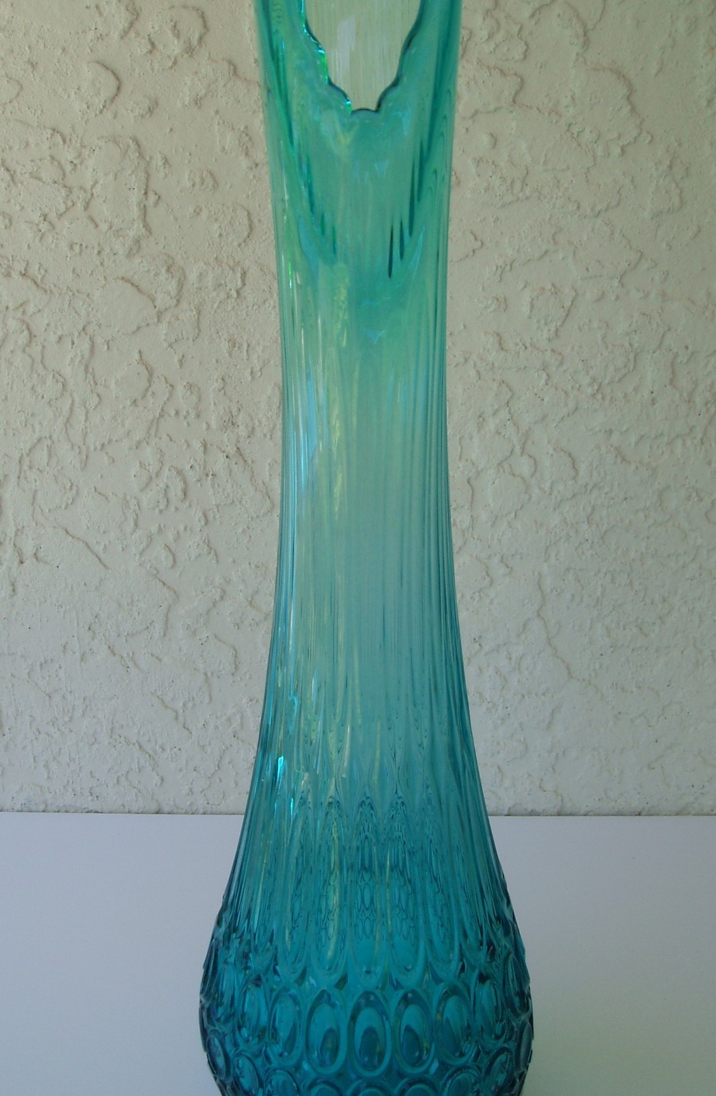 Vintage LE Smith Peacock Blue Glass Thousand Eyes Swung Vase Large 20 3/8″T MCM