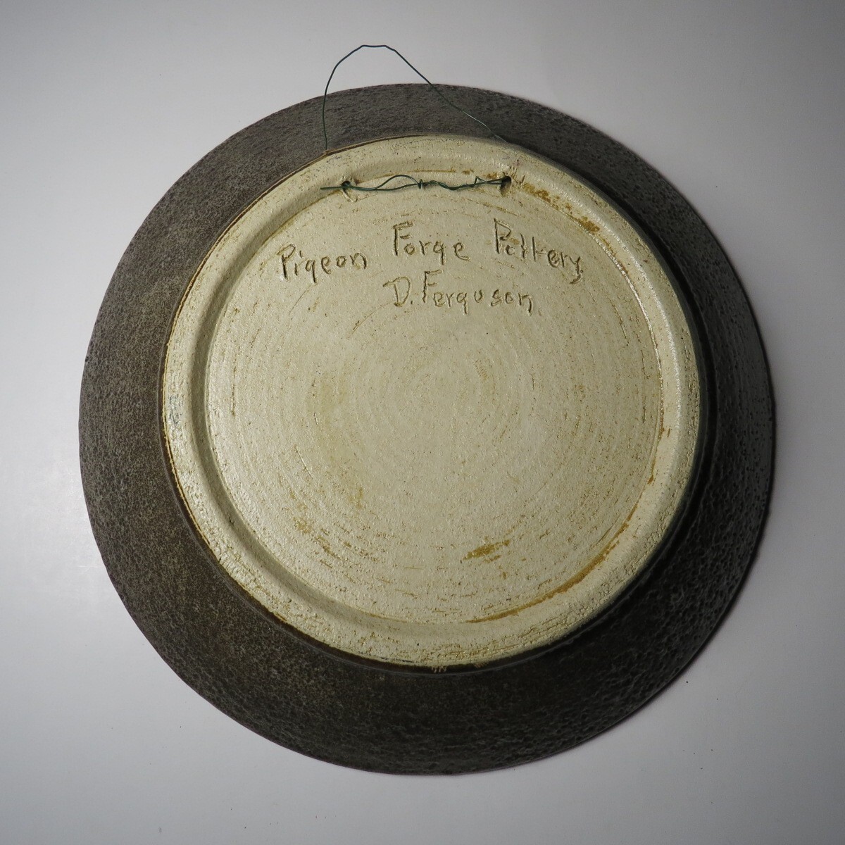 Vintage D. Ferguson Pigeon Forge Pottery Lava Glaze Rooster Plate 10 1/4″ Diam