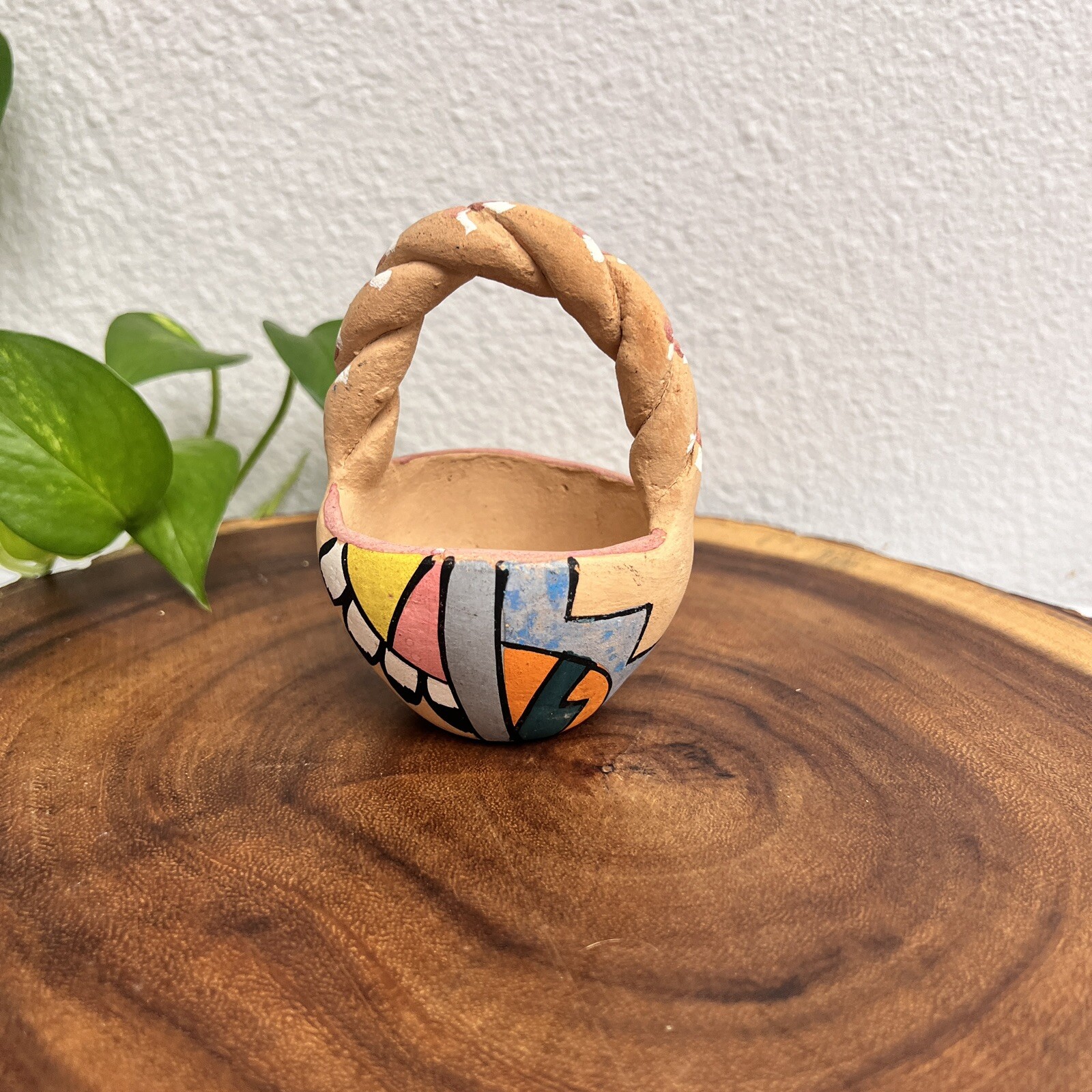 Pottery twisted handle Basket Decor