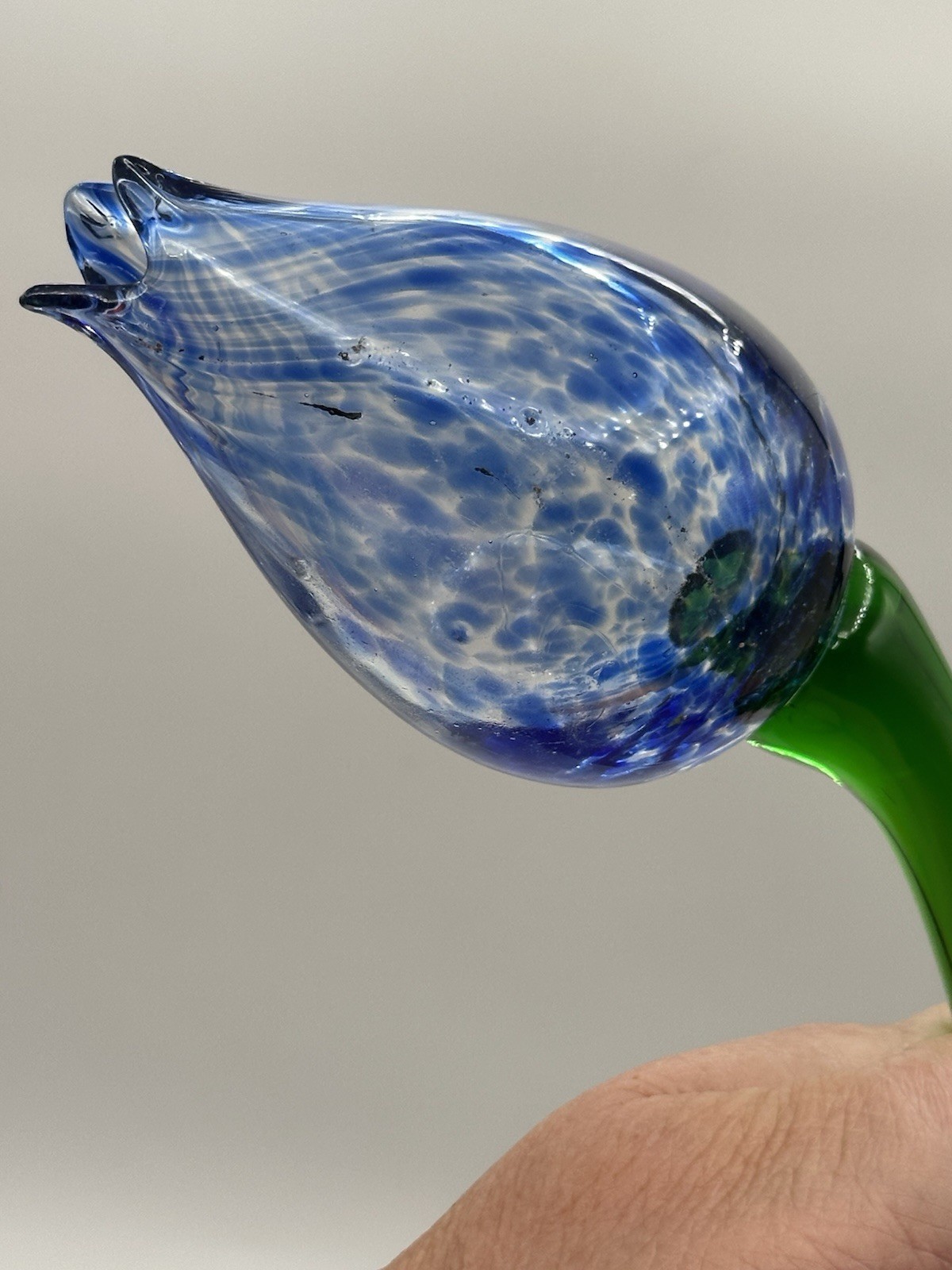 Blown Art Glass Swirling Speckle Blue Flower With Green Stem 20” OA