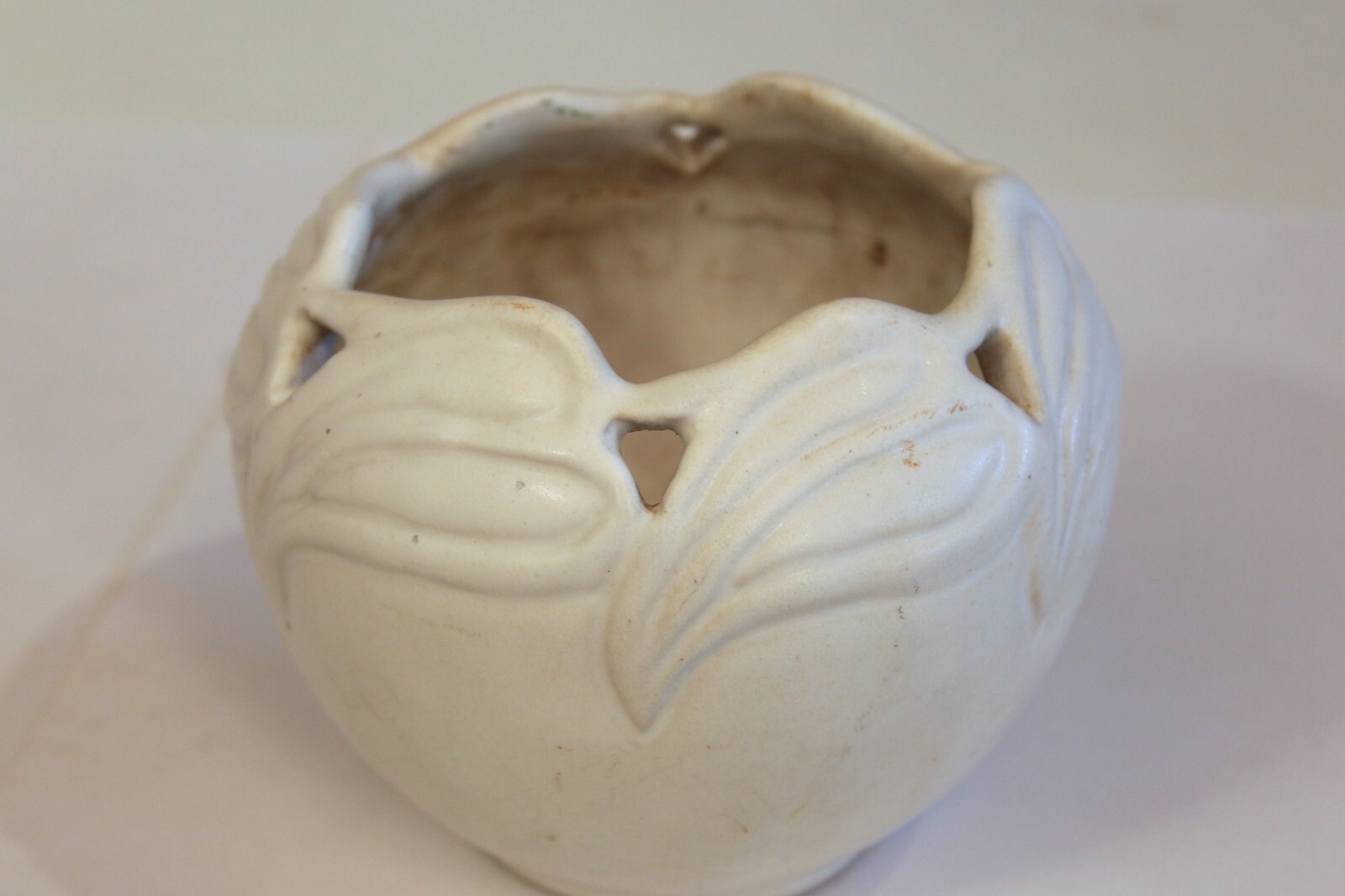 Vintage Van Briggle Pottery Arts & Crafts Artist Initialed Matt White Leaf Vase