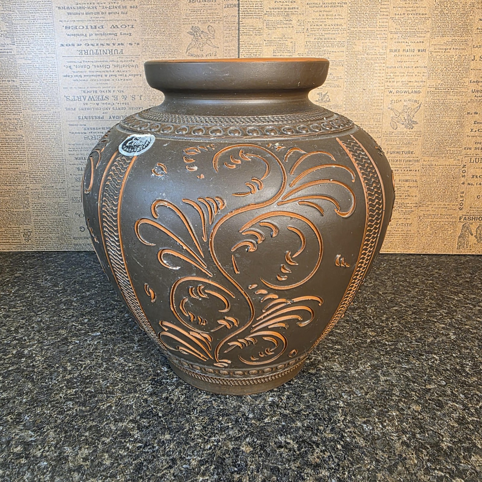 Eiwa Keramik Terracotta Pottery Floor Vase Carved Scroll Floral Handarbeit