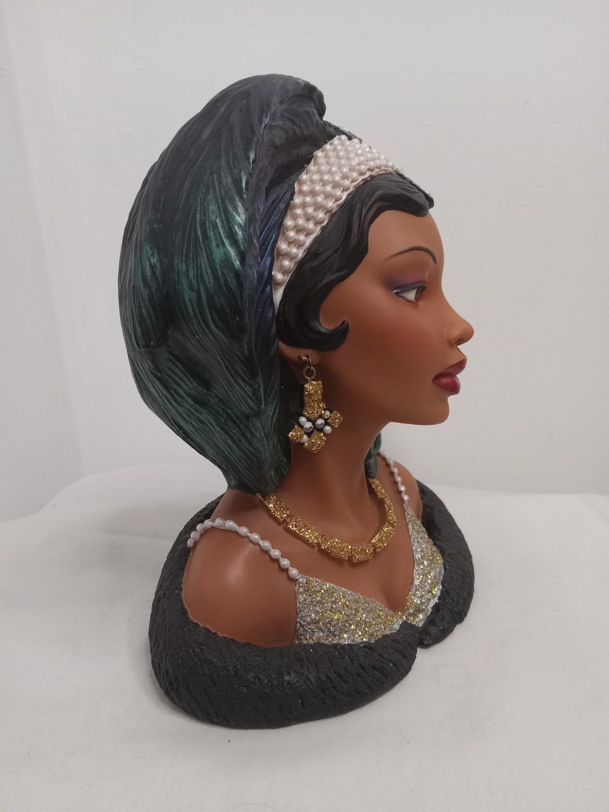 Cameo Girls Head Vase: Celeste 1924 “Harlem Renaissance” LV-040 NIB 2001