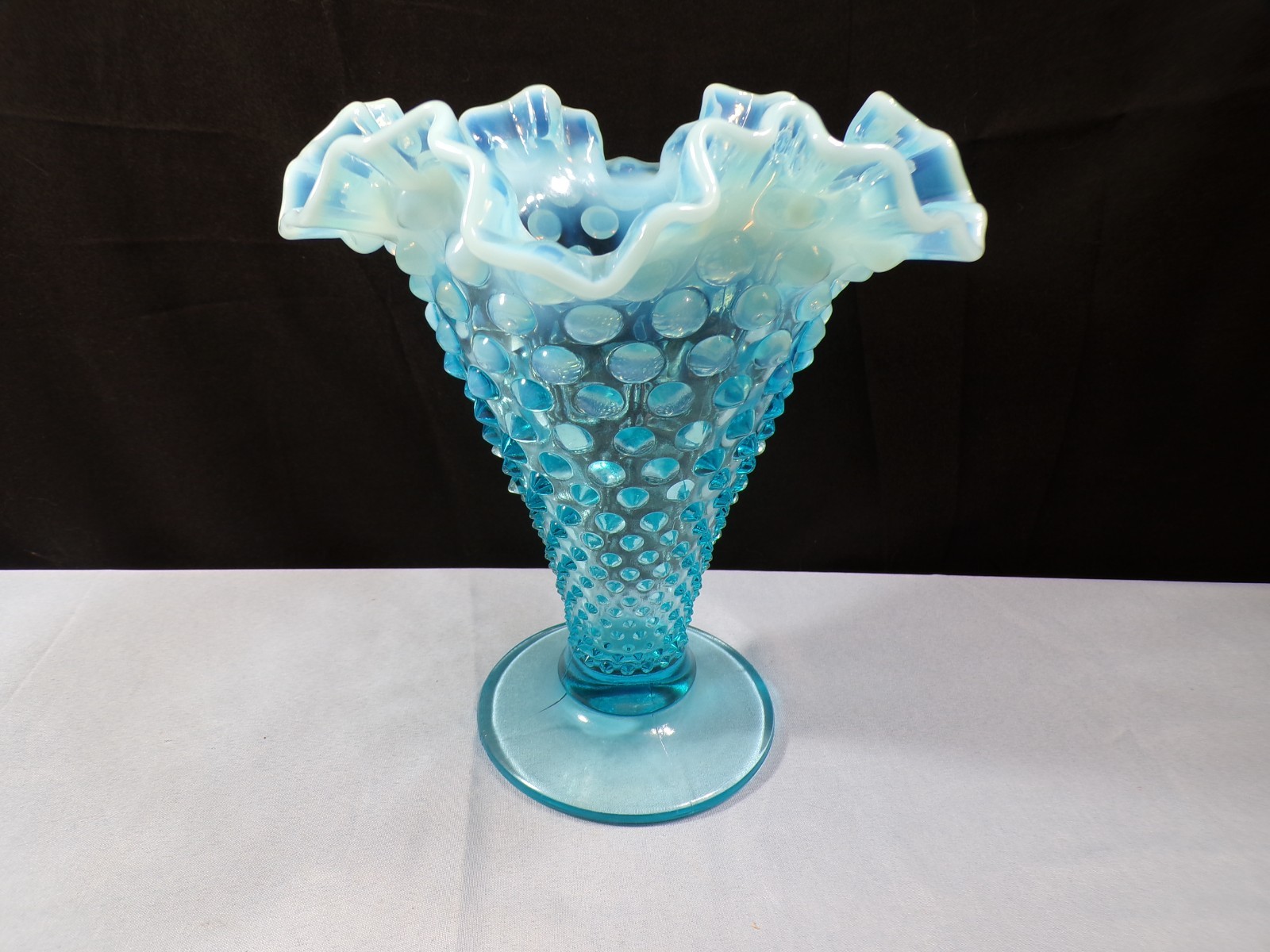 Fenton Blue Opalescent Hobnail Glass Large Fluted Cone Shaped Vase 7 5/8″ INV4