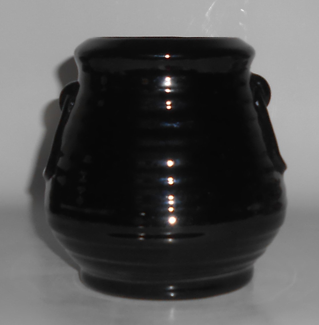 EARLY Camark Art Pottery #537 Gloss Black Wheel Thrown Vase