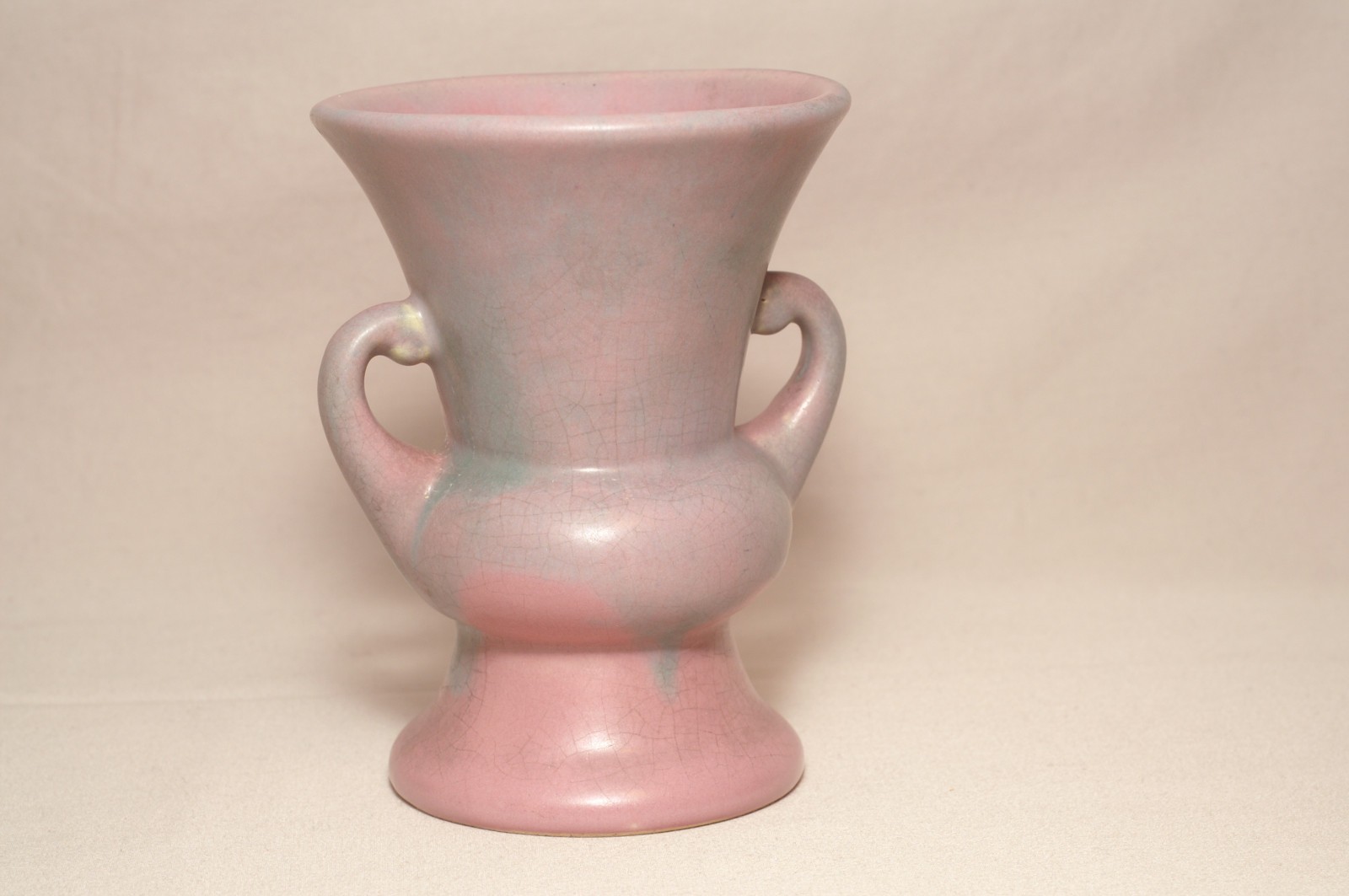 Vintage Camark Pottery Vase Two Handle Green Grey Over Rose Lilac Lavender 5.25″