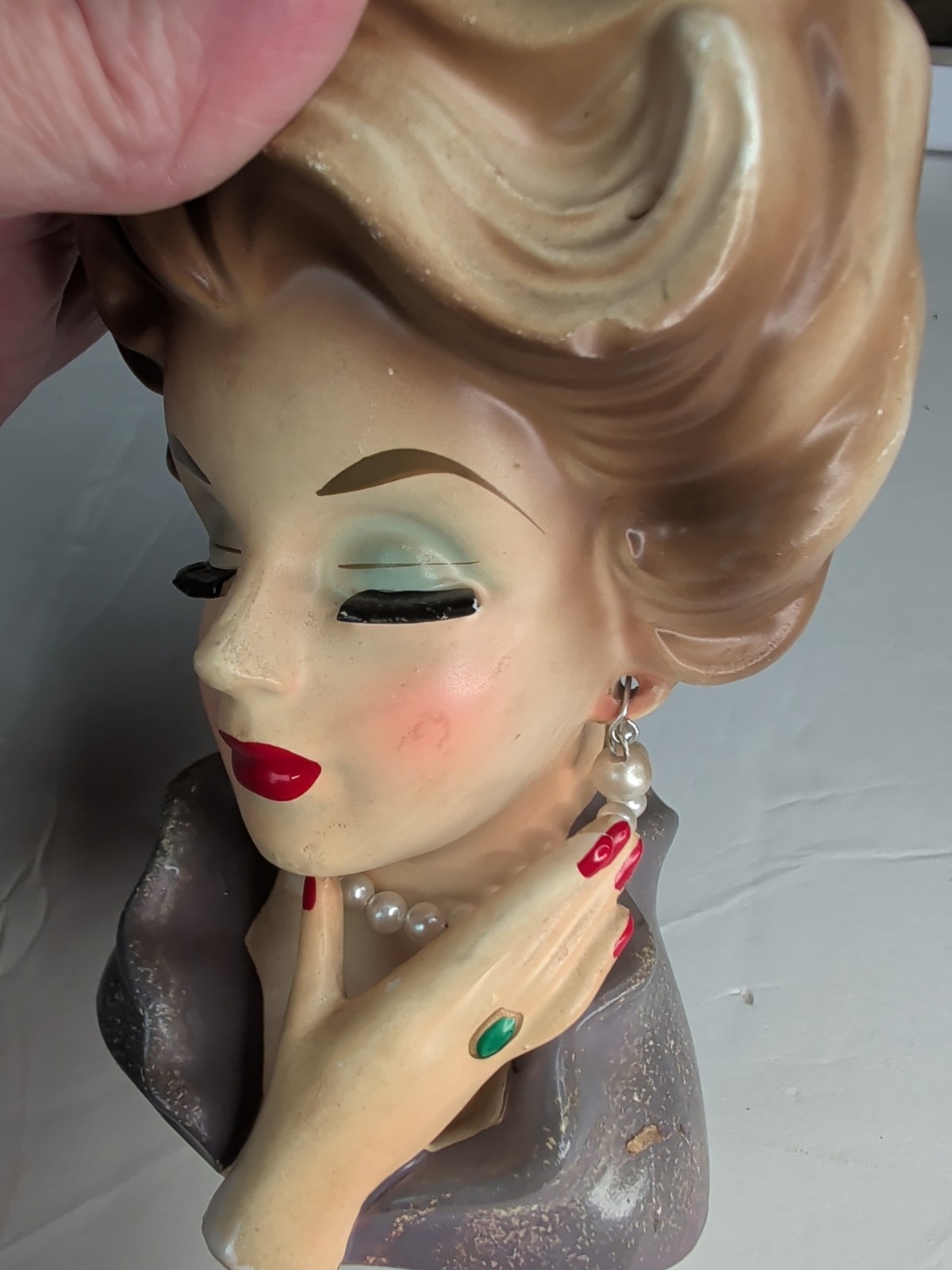 Rubens Lady’s Head Vase #483 Pearl Necklace Earrings Purple Top Scratches Chips
