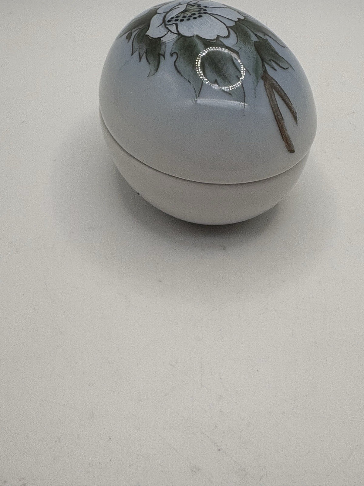 1987 Limited Edition Bing & Grondahl B&G 693 Copenhagen Denmark Egg Trinket Box