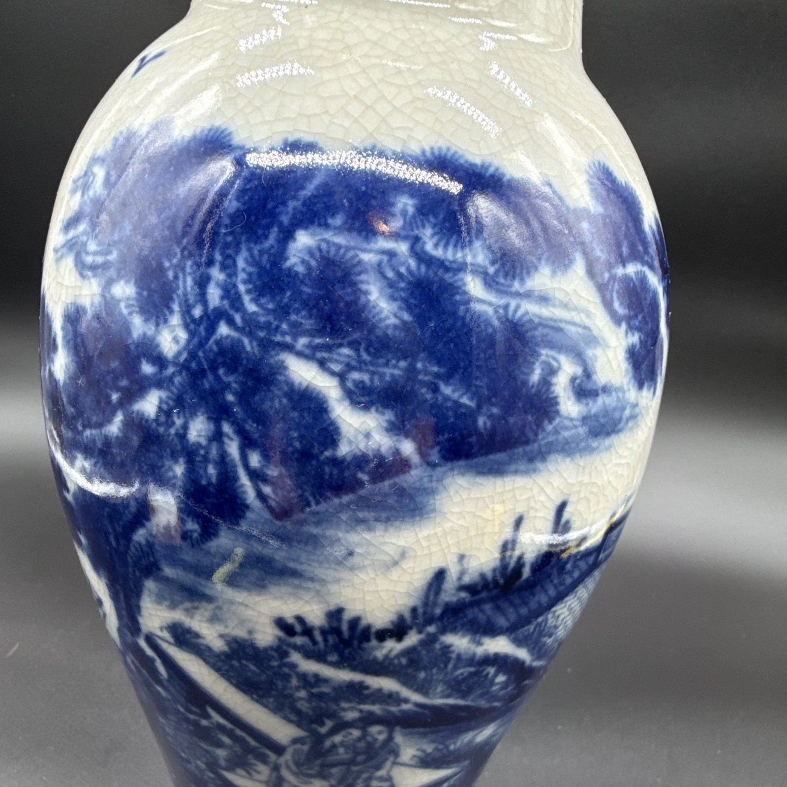 VTG Porcelain vase with blue and white landscape decoration, Chinese origin