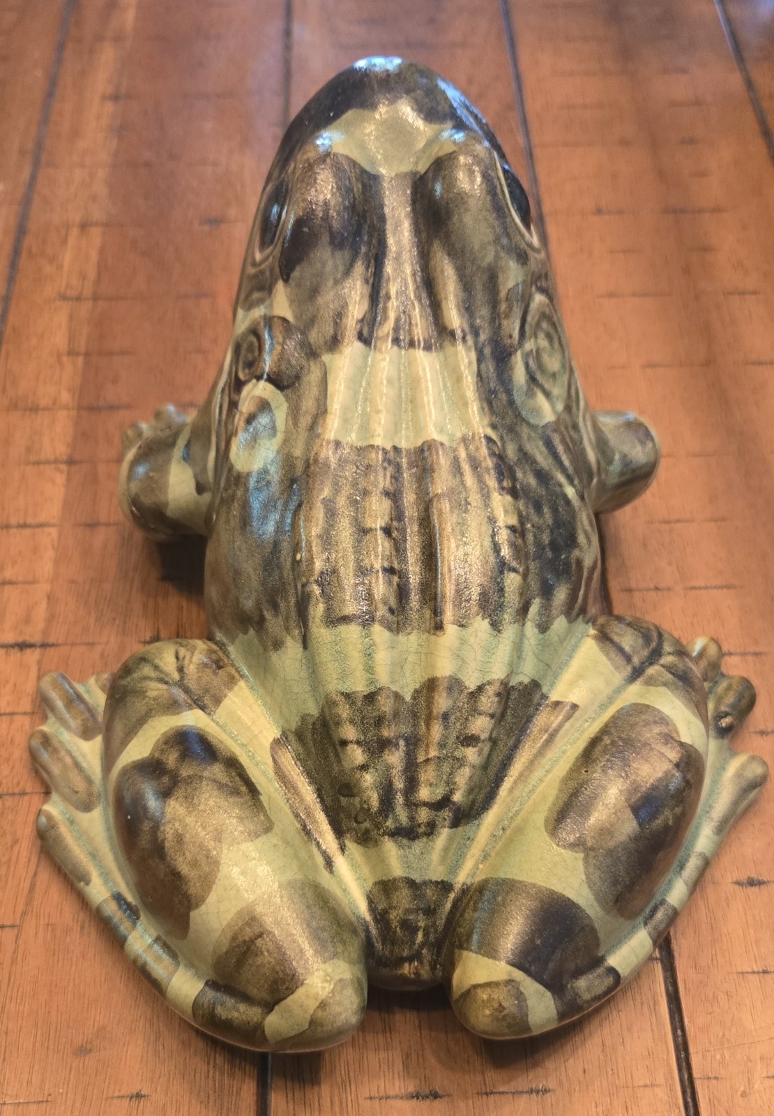 VINTAGE LARGE BRUSH McCOY POTTERY HAND PAINTED GARDEN FROG