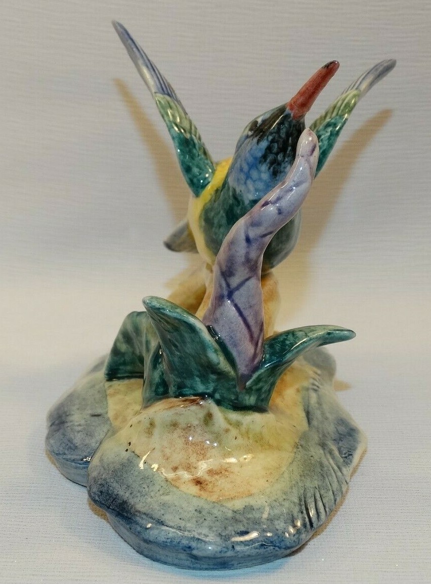 VINTAGE SMALL STANGLE FIGURINE STATUE HUMMINGBIRD DRINKING FROM PURPLE FLOWER