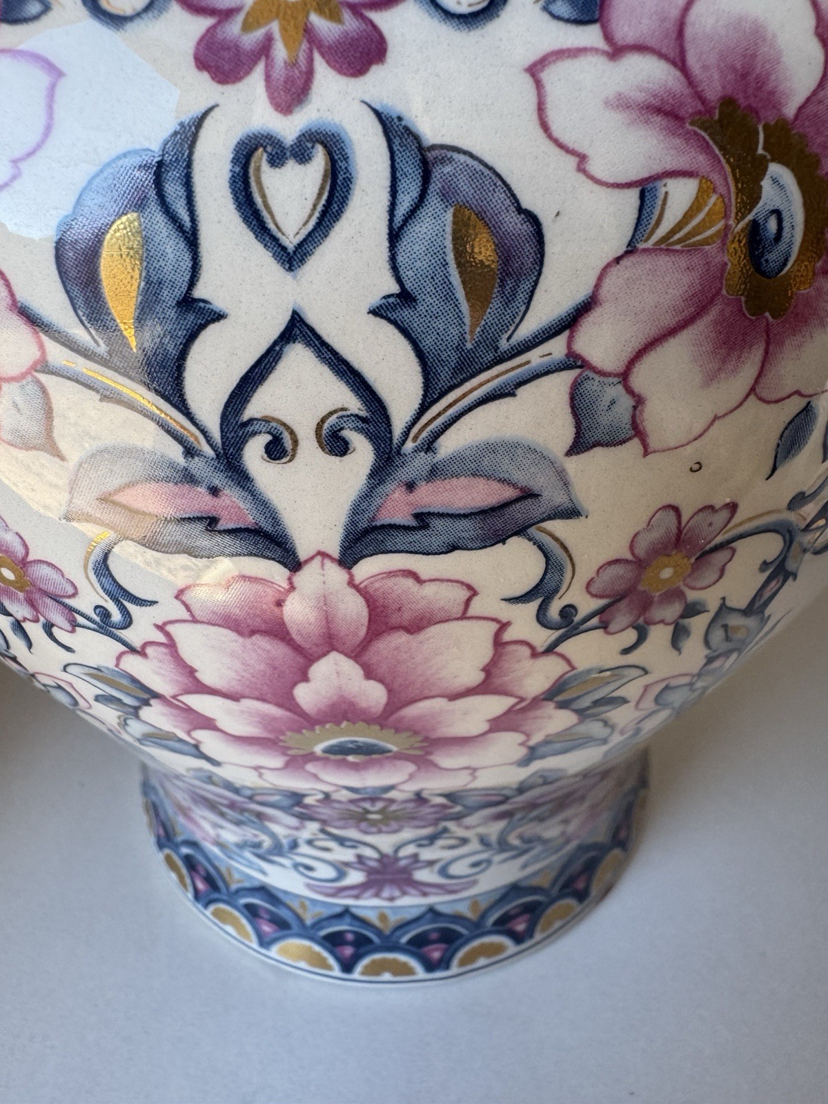 Urn and Vase BEAUTIFUL Italian ART Glorious Gorgeous Lovely by Fratelli Guzzini