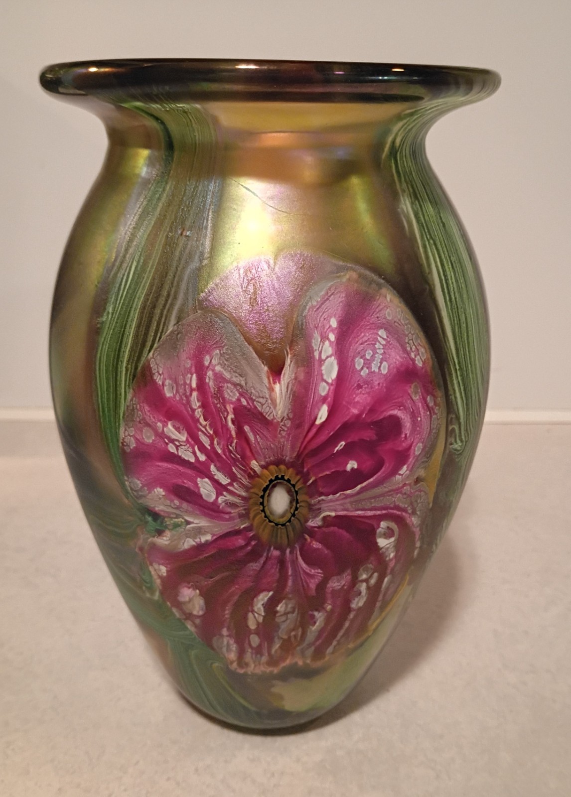 OOAK 2008 Signed Robert Eickholt 9.75″ Iridescent Sea Flowers Art Glass Vase