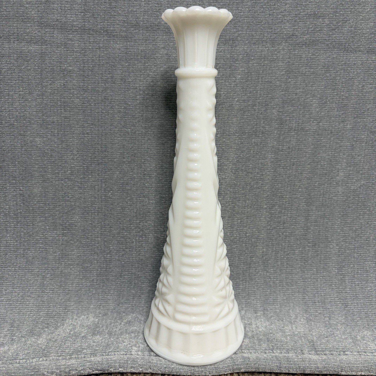 Vintage Anchor Hocking Stars And Bars White Milk Glass Bud Vase 9 Inch