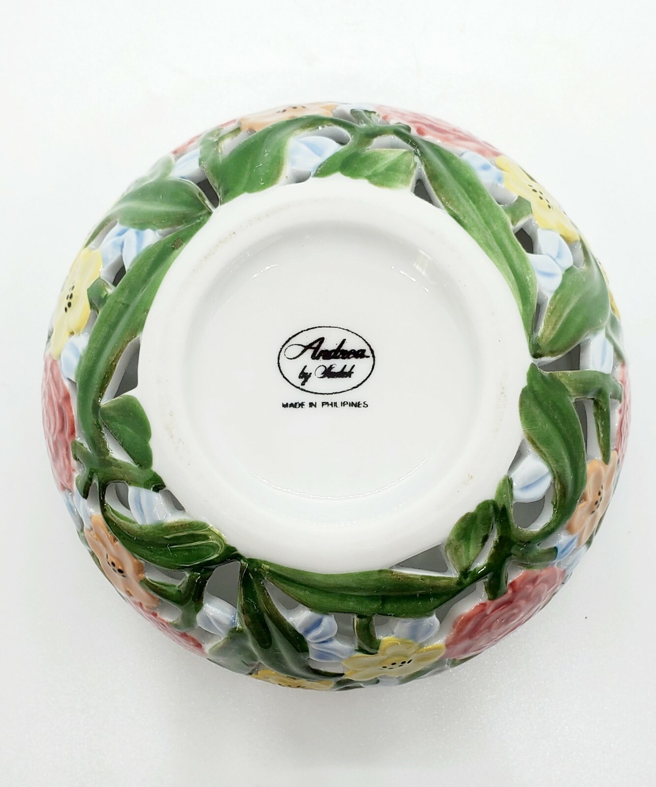 Andrea by Sadek Bonbonniere Candy Box Open Work Reticulated Floral Round VTG