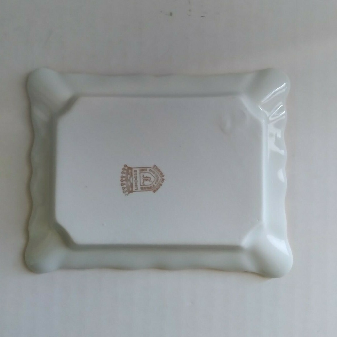 Vintage LIMOGES France Trinket Dish Ashtray Fragonard Scene Signed 5-1/8″x4″