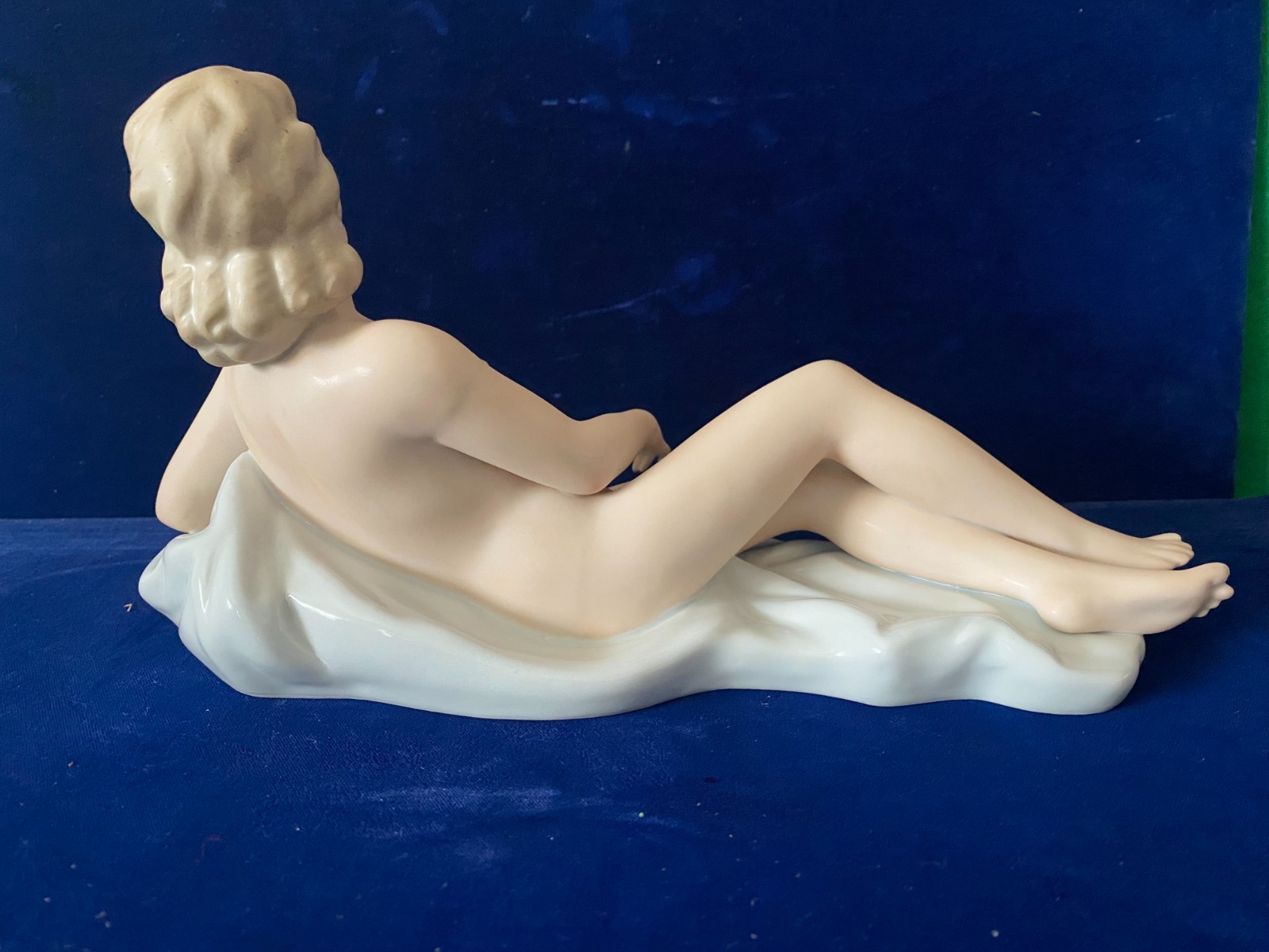 Wallendorf German Vintage Figurine