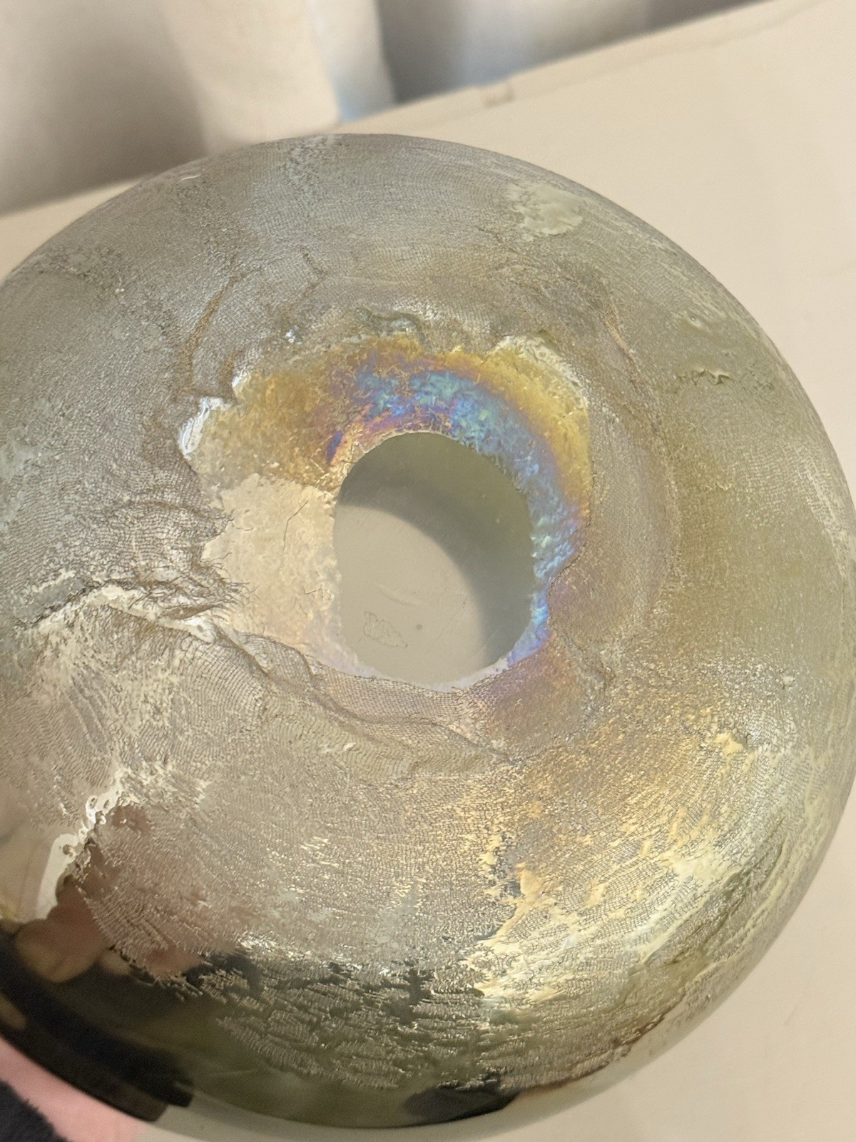 Vtg Hand Blown Art Glass 8″ Squat Pebble Vase Iridescent Rainbow Fumed Textured