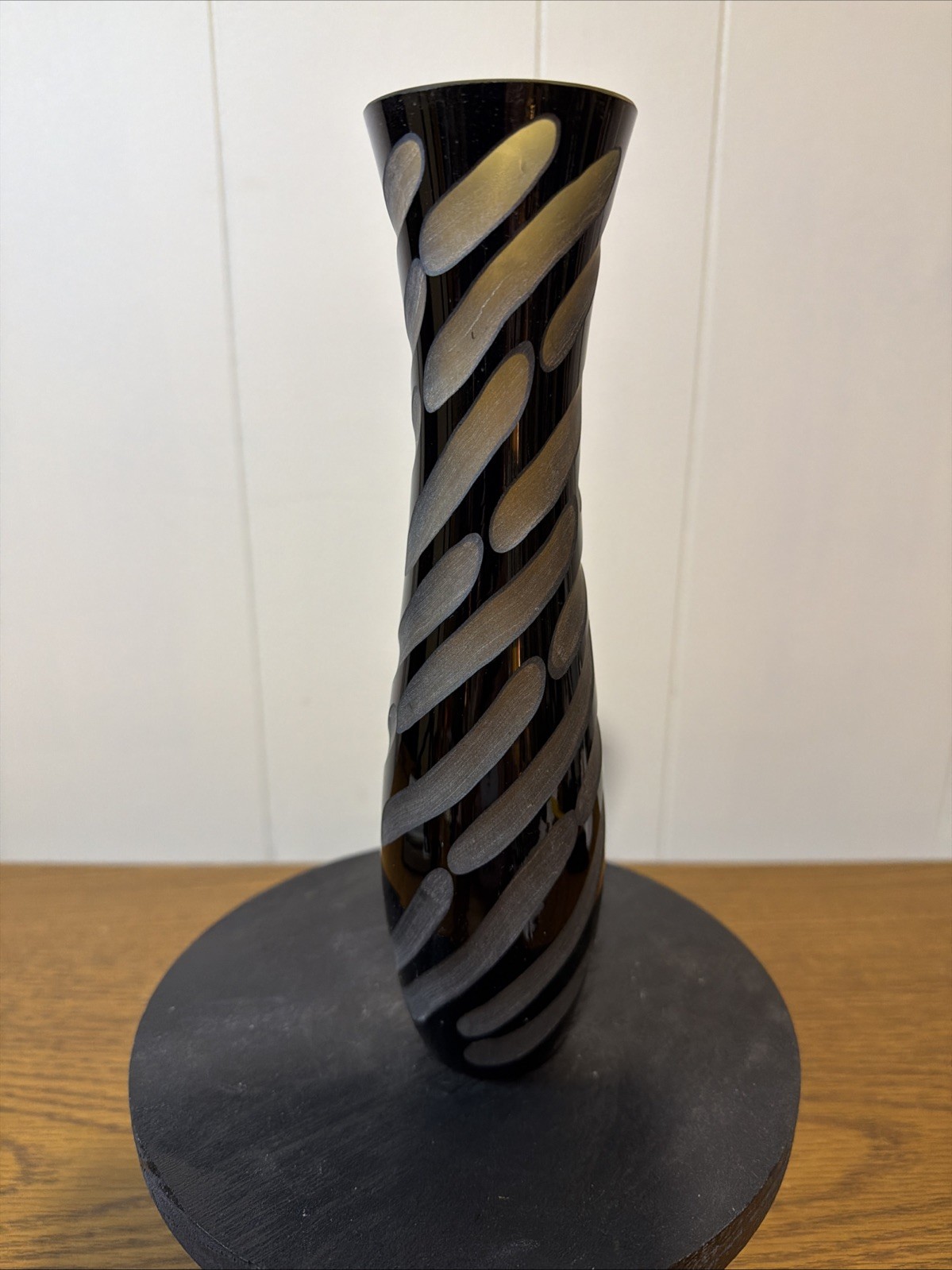 Vintage Art Glass Vase 9.75″ Black Deep Etching Heavy 1 Pound MCM