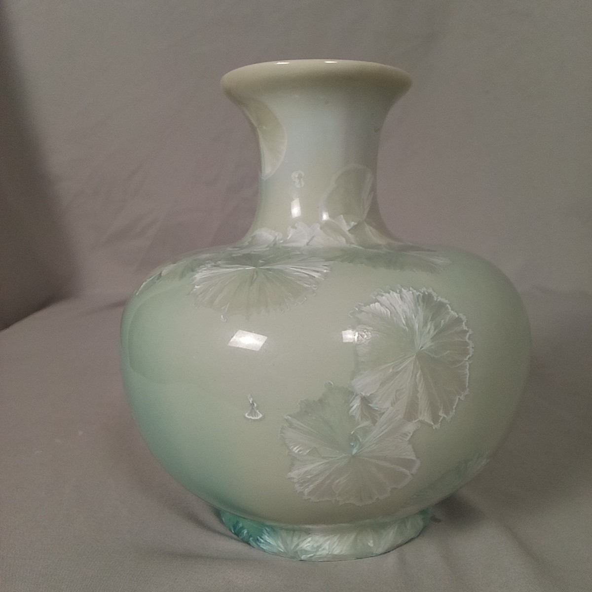 Mud Works Crystalline Vase ’04 Blue Teal Silver Blooms 6.25″ x 5.5″ Pottery VTG