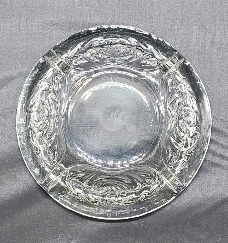 Vintage KIG Indonesian pressed glass rose pattern ashtray. Excellent Condition