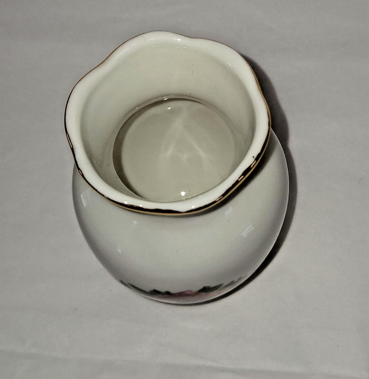 Royal Albert Old Country Roses 3.25 inch Bone China Bud Vase Ruffled Rim