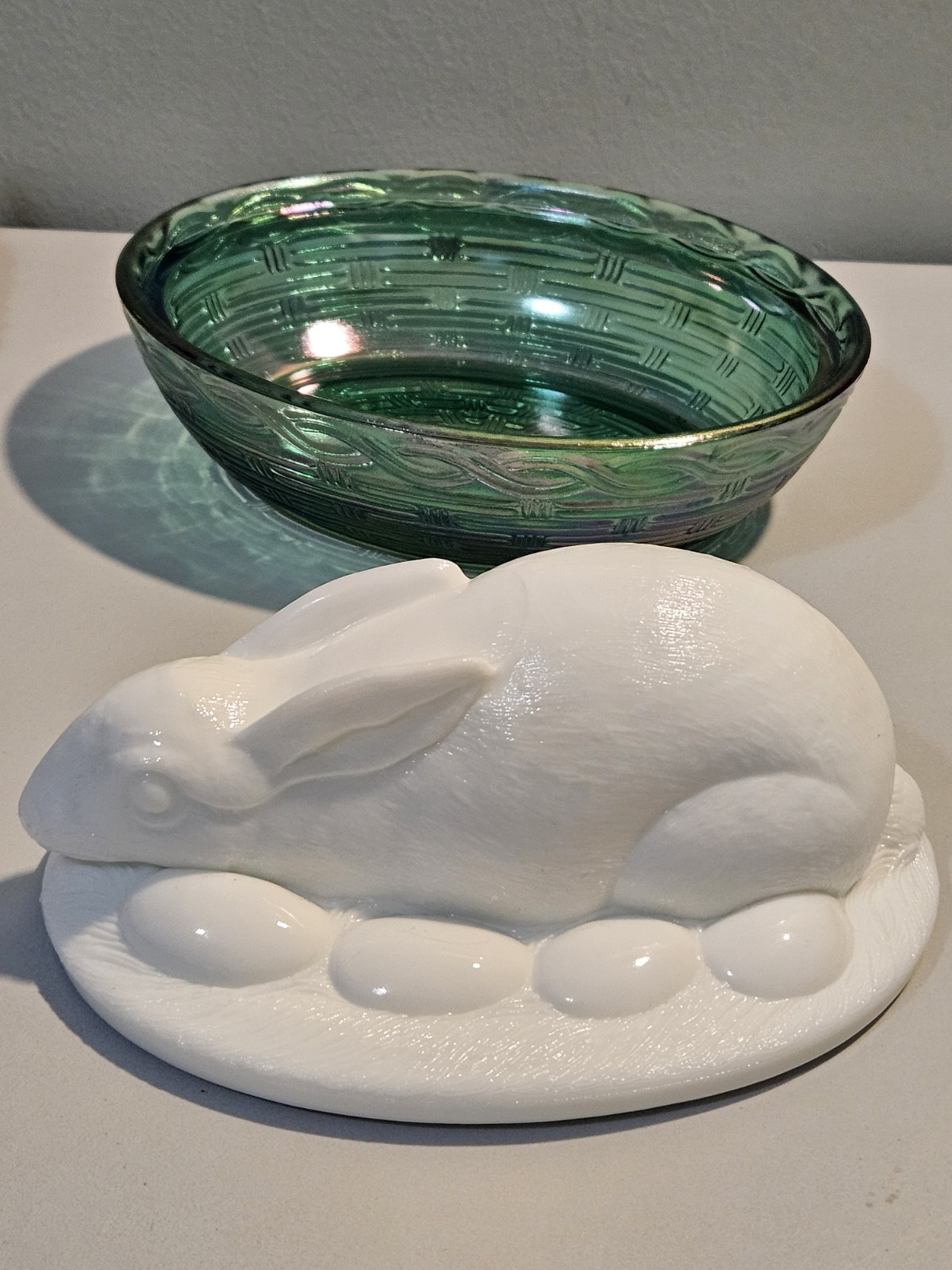 Fenton Bunny On Nest Iridized Green Carnival Glass With Milk Glass Bunny