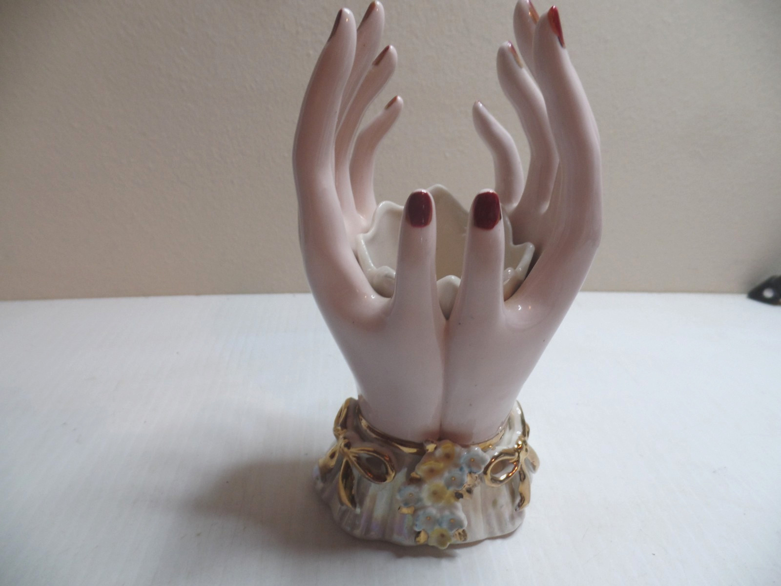 Vintage Rubens Originals Lefton Lady Hands Vase Figurine Japan