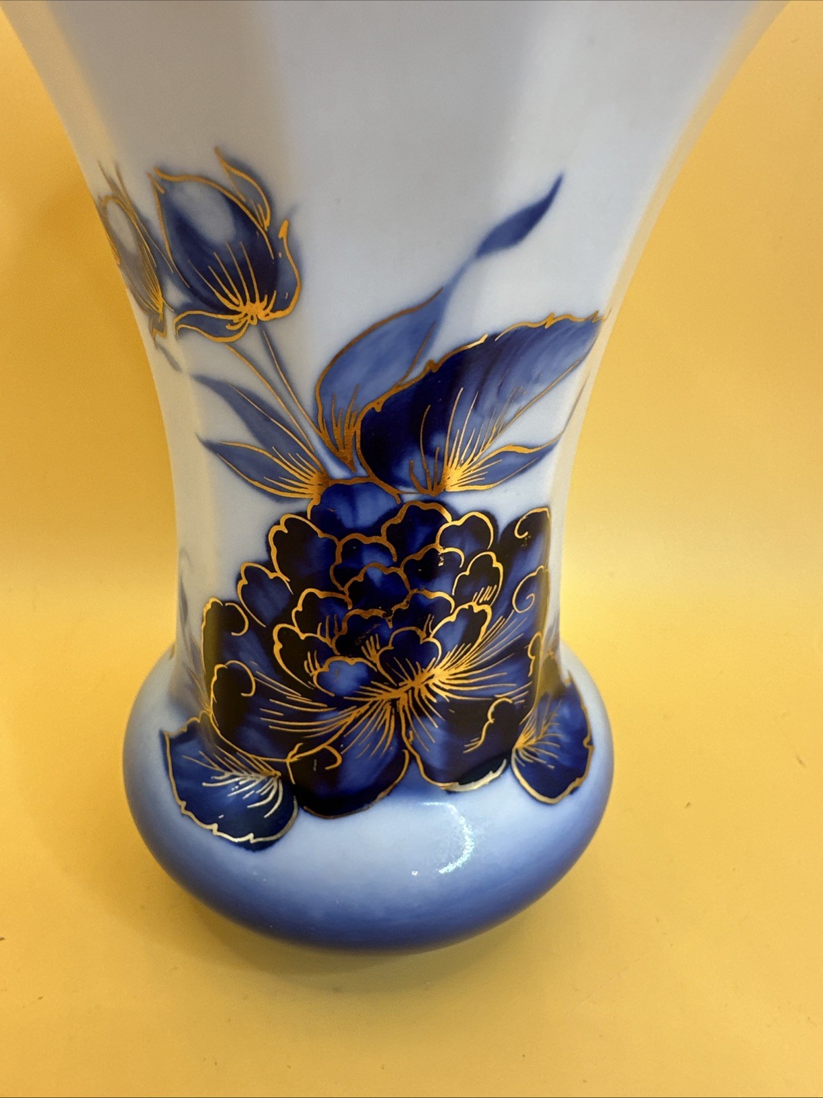 RARE! VINTAGE COBALT & GILT BOWL SET & VASE KOROSTEN PORCELAIN FACTORY, UKRAINE