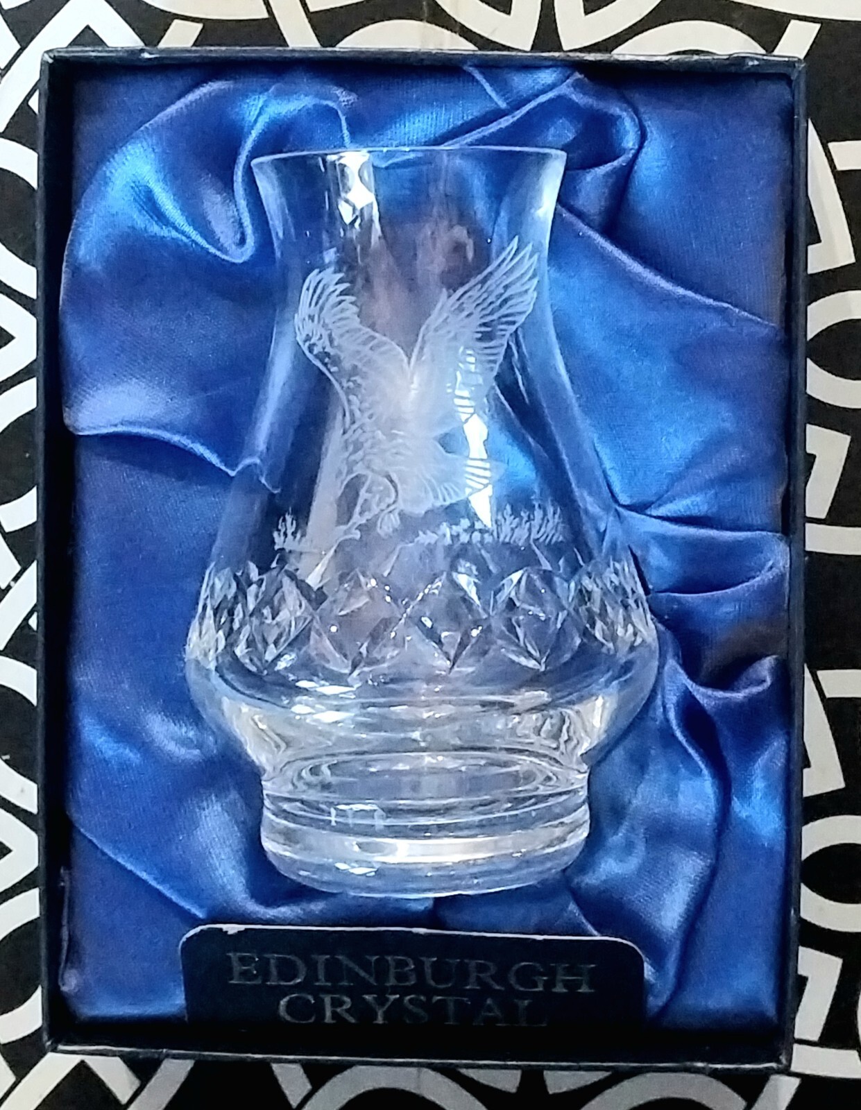 Edinburgh Crystal 4″ Vase – American Eagle Etched – Gorgeous & Petite – IOB