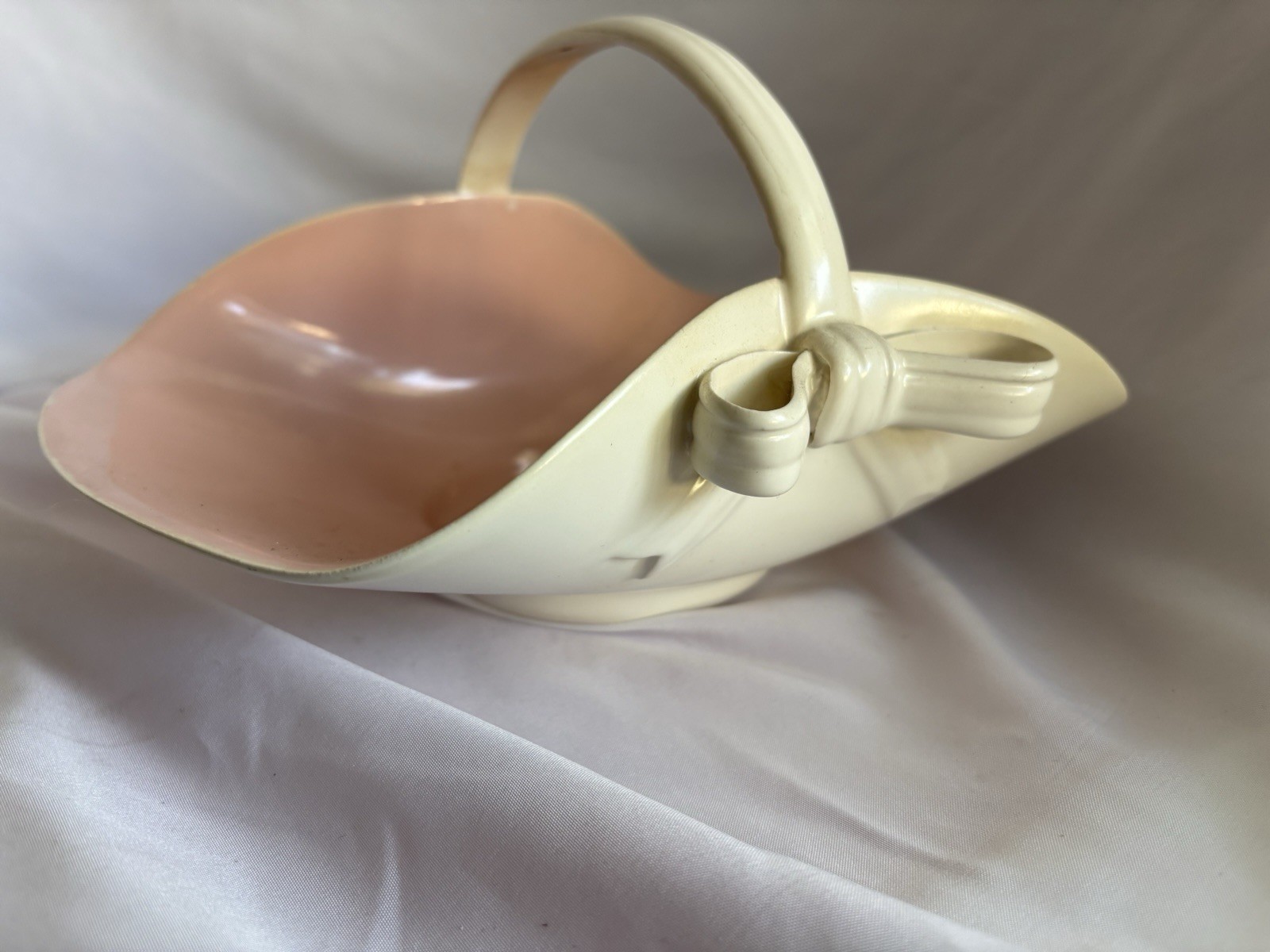 Pink & White Glossy Ceramic Decorative Basket with Handle Bow Accent