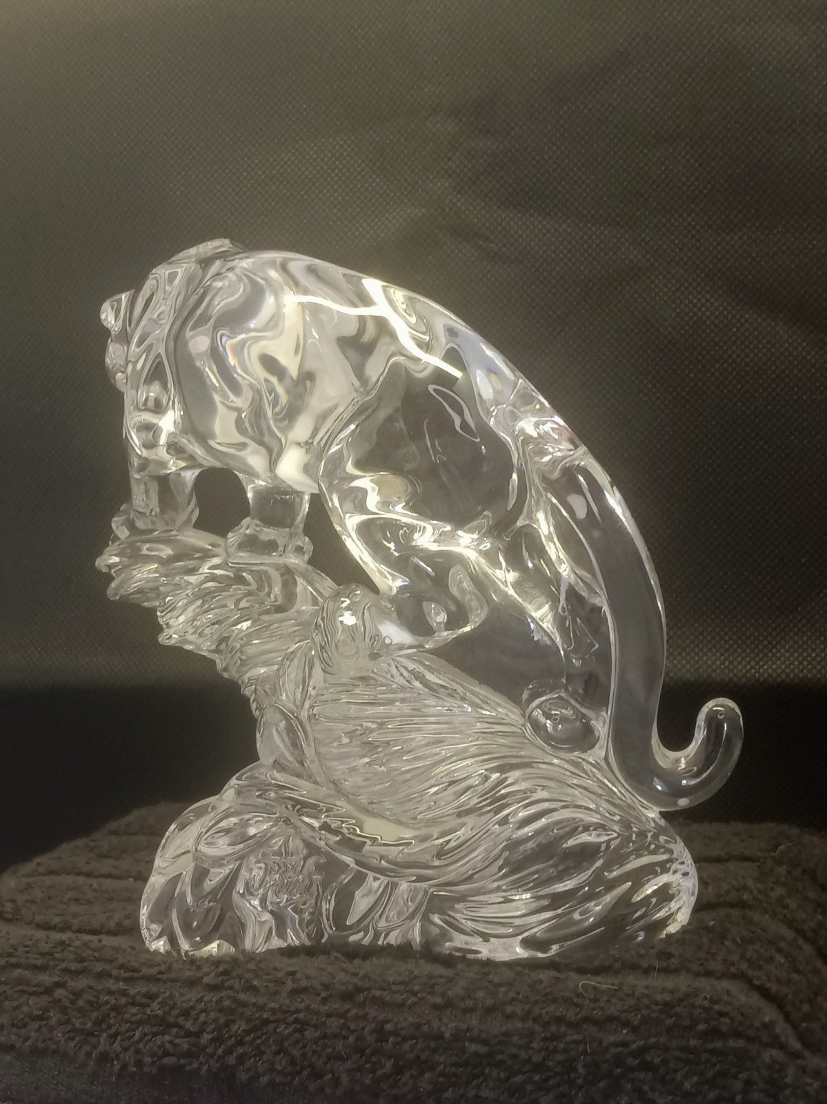 Crystal Jaguar #899 “Wonders of the Wild” 5.25″T x 6.5″L, 24% Lead Crystal (A)