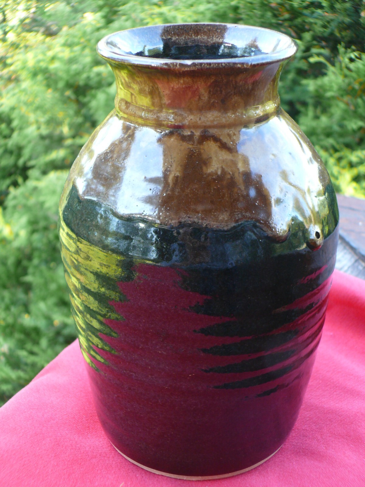 Vintage VERMONT Handmade POTTERY FLOWER VASE 8 In Tall x 5 In Wide 3 lb. 4 oz.