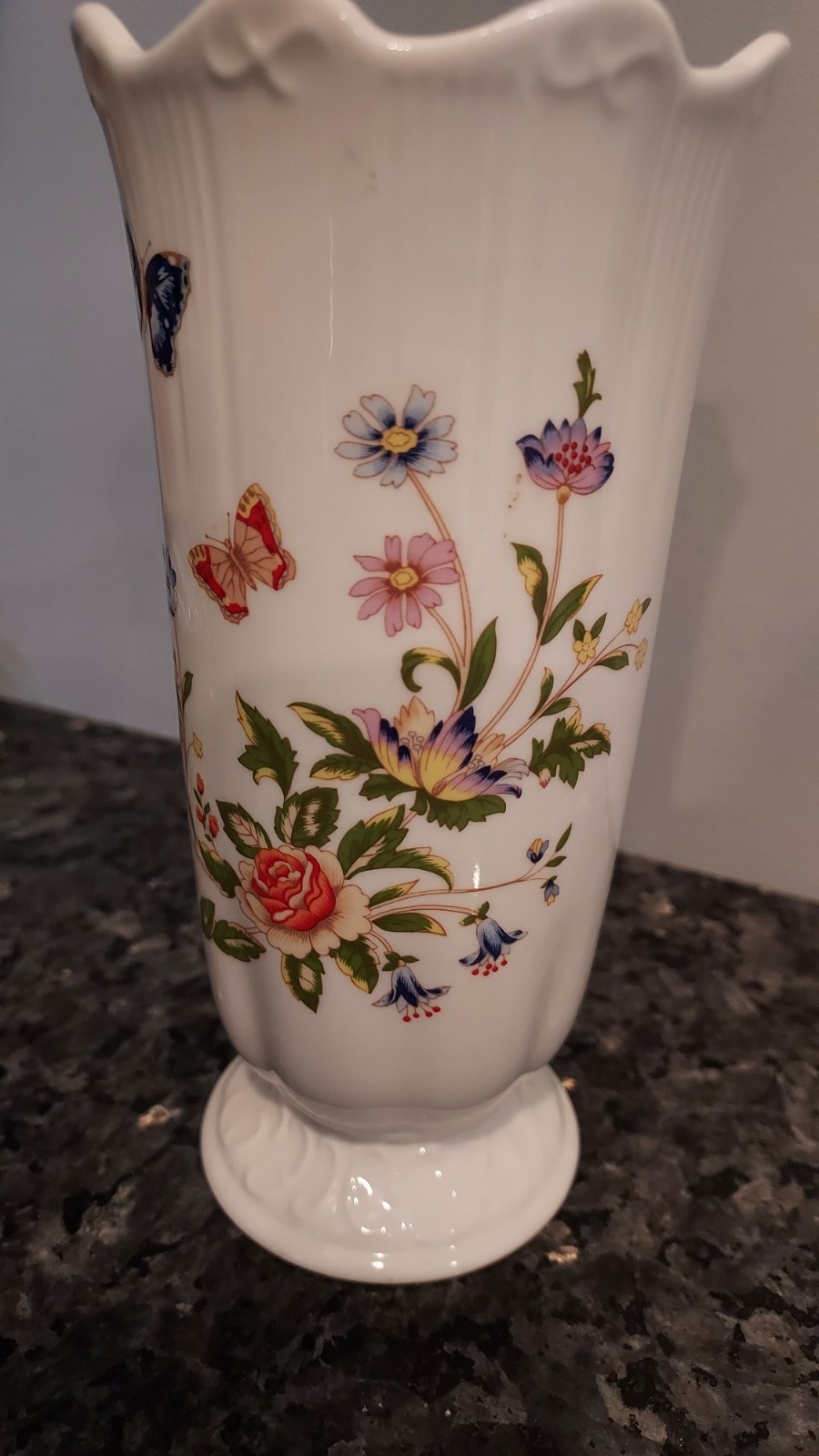 Aynsley Cottage Garden Vase 6.5″ England Bone China Floral Butterfly