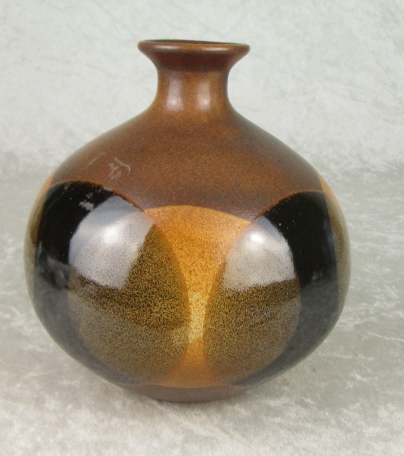 Pottery Craft Overlapping Circles Vase 6-3/8in Tall 6-1/4 Dia Mid Century Modern