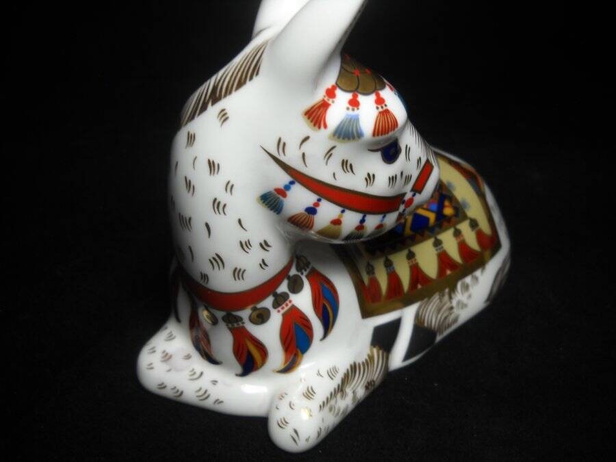 Royal Crown Derby Donkey (Thistle) Paperweight/Figure 4 1/2′” x 5 3/4″ Excellent