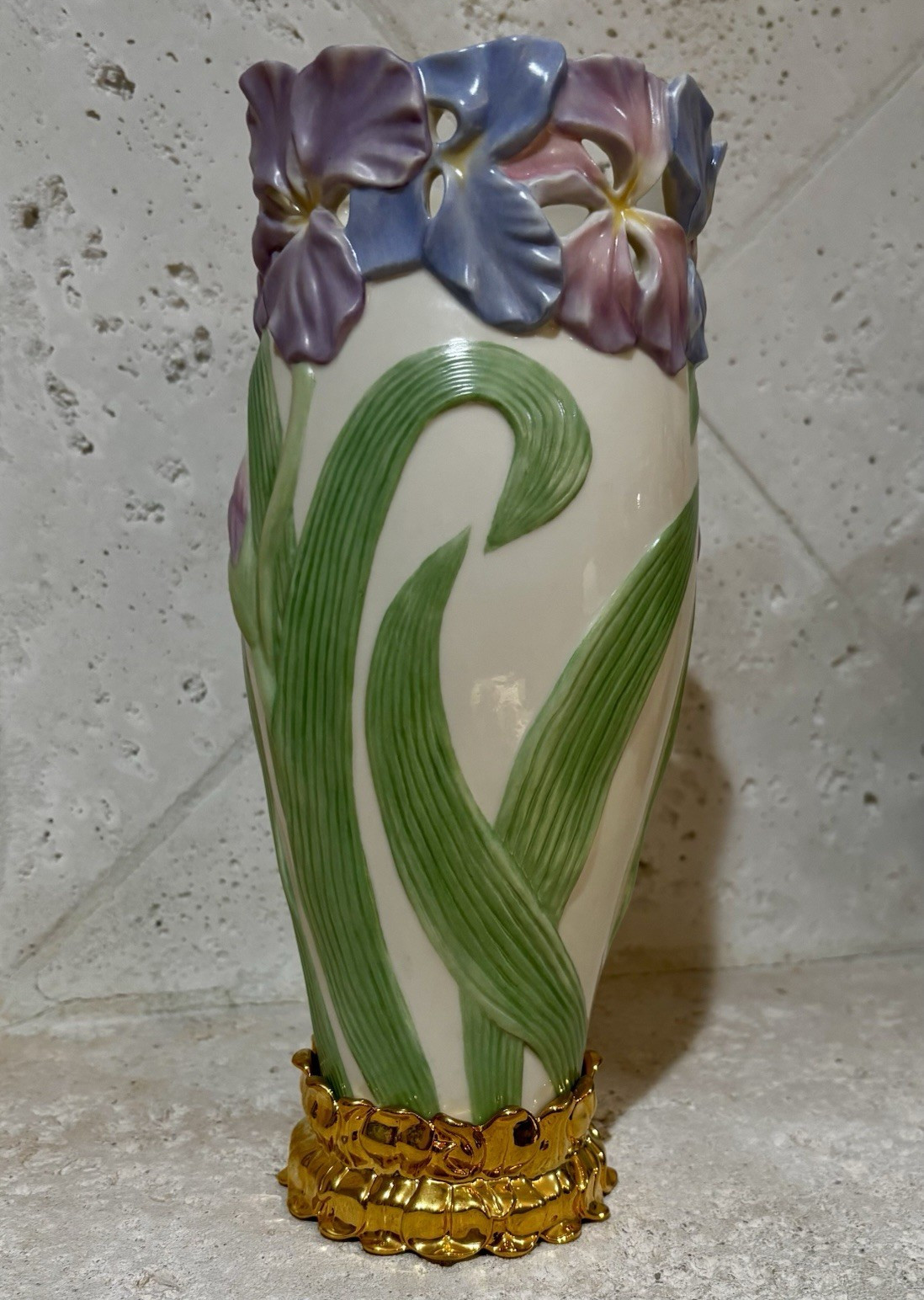 Lenox Enchanting Iris Vase Ivory China Floral 10″ W 24k base stand Ltd Edition