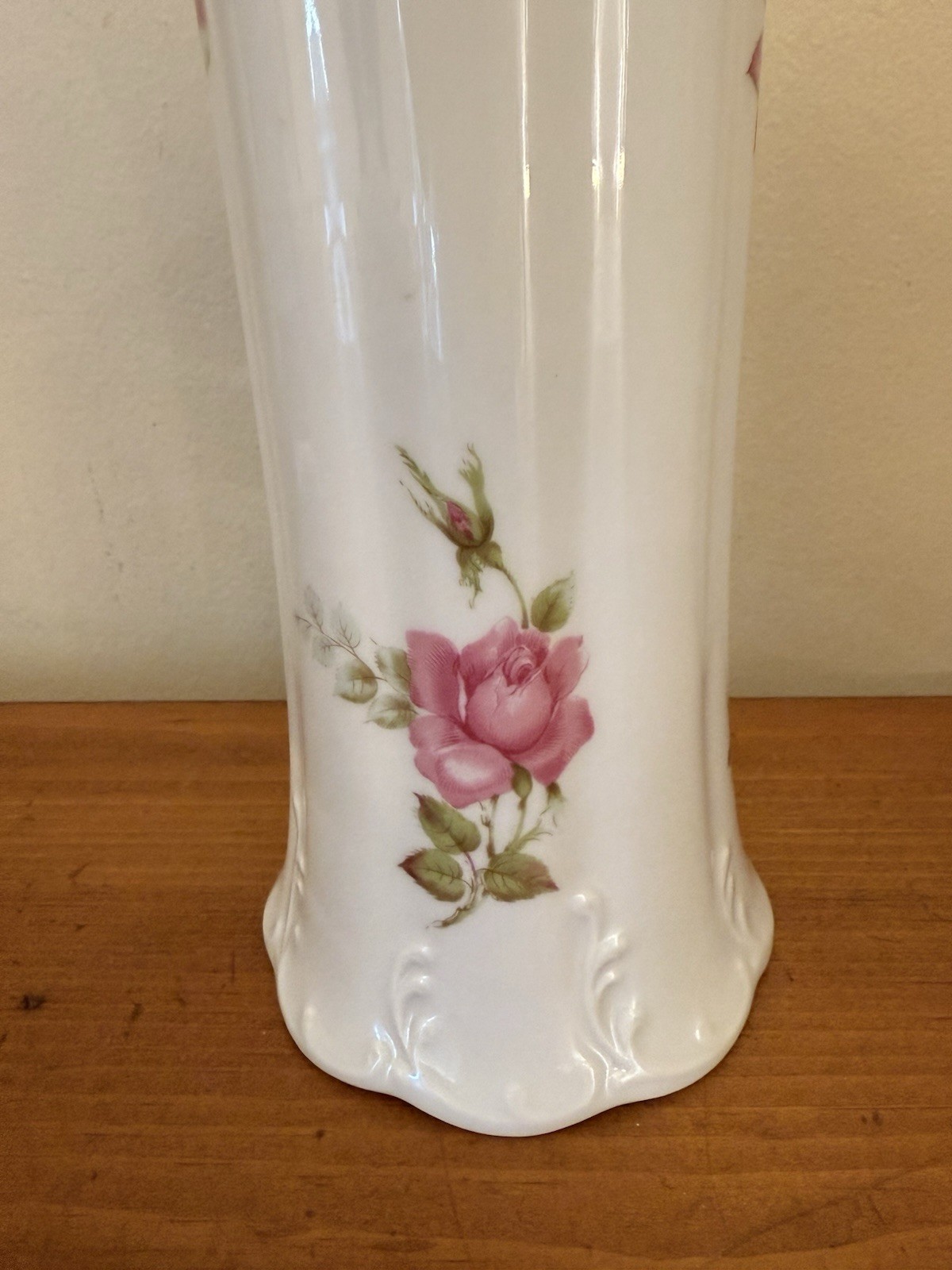 Vintage Rosenthal Germany Classic Rose 8″ Scalloped Bud Vase Porcelain