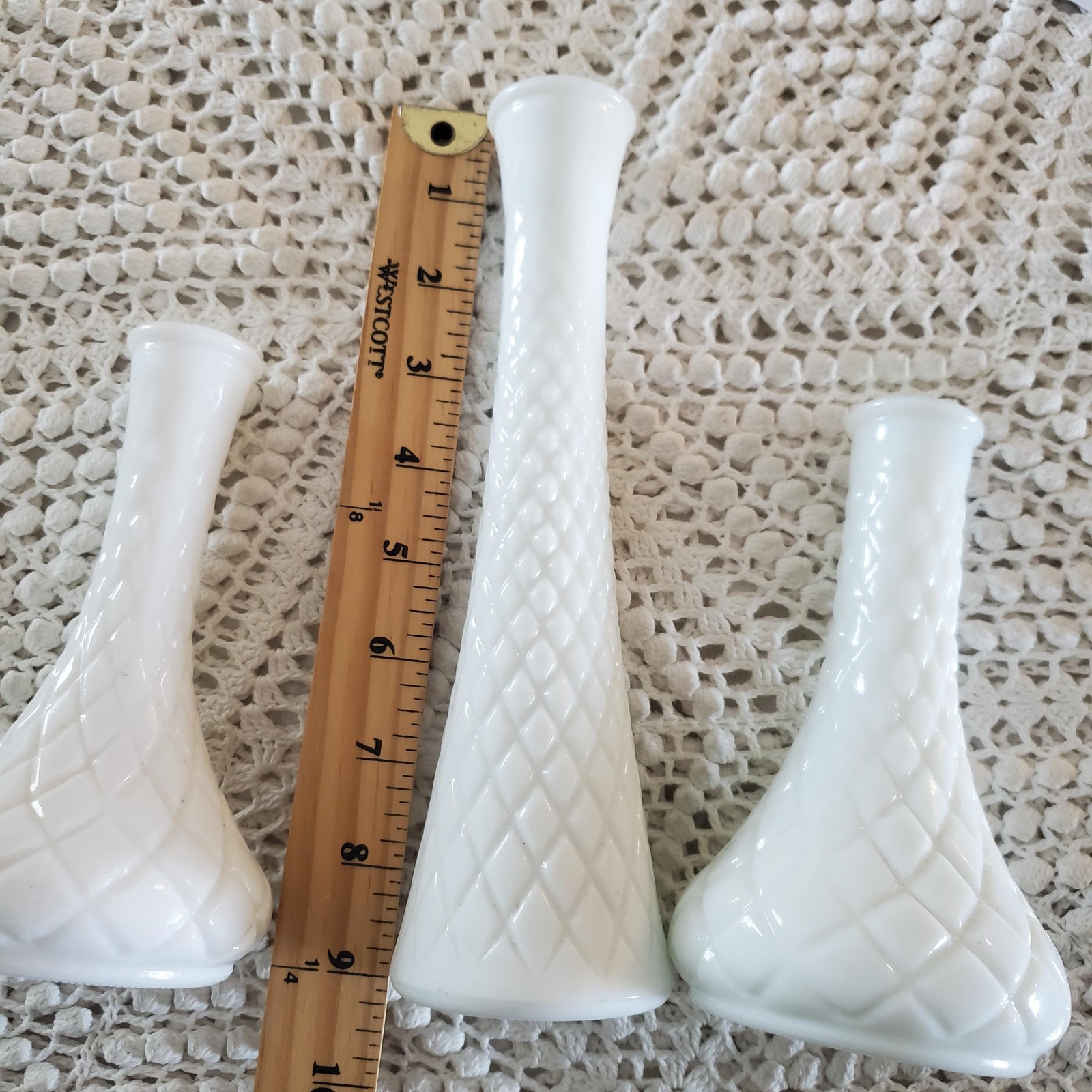 Hoosier White Milk Glass Diamond Quilt Textured Bud Vases Set Of 3 4062 MCM VTG