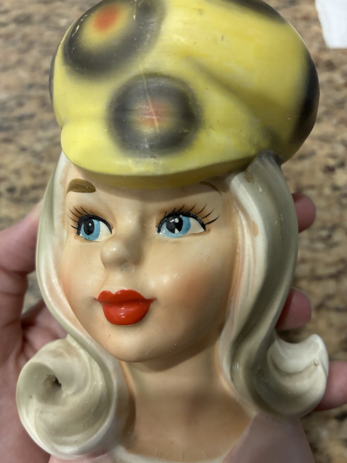 WEAR/SCUFFS – VINTAGE 5-3/8″ ENESCO LEOPARD HAT MOD WOMAN HEAD VASE HEADVASE